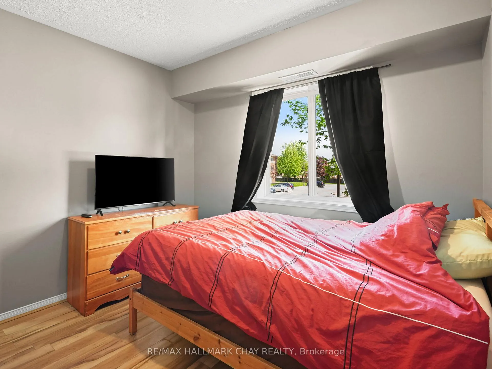 Photo 11 of Unit 215, 247 King Street N, New Tecumseth, Alliston — HOMEH