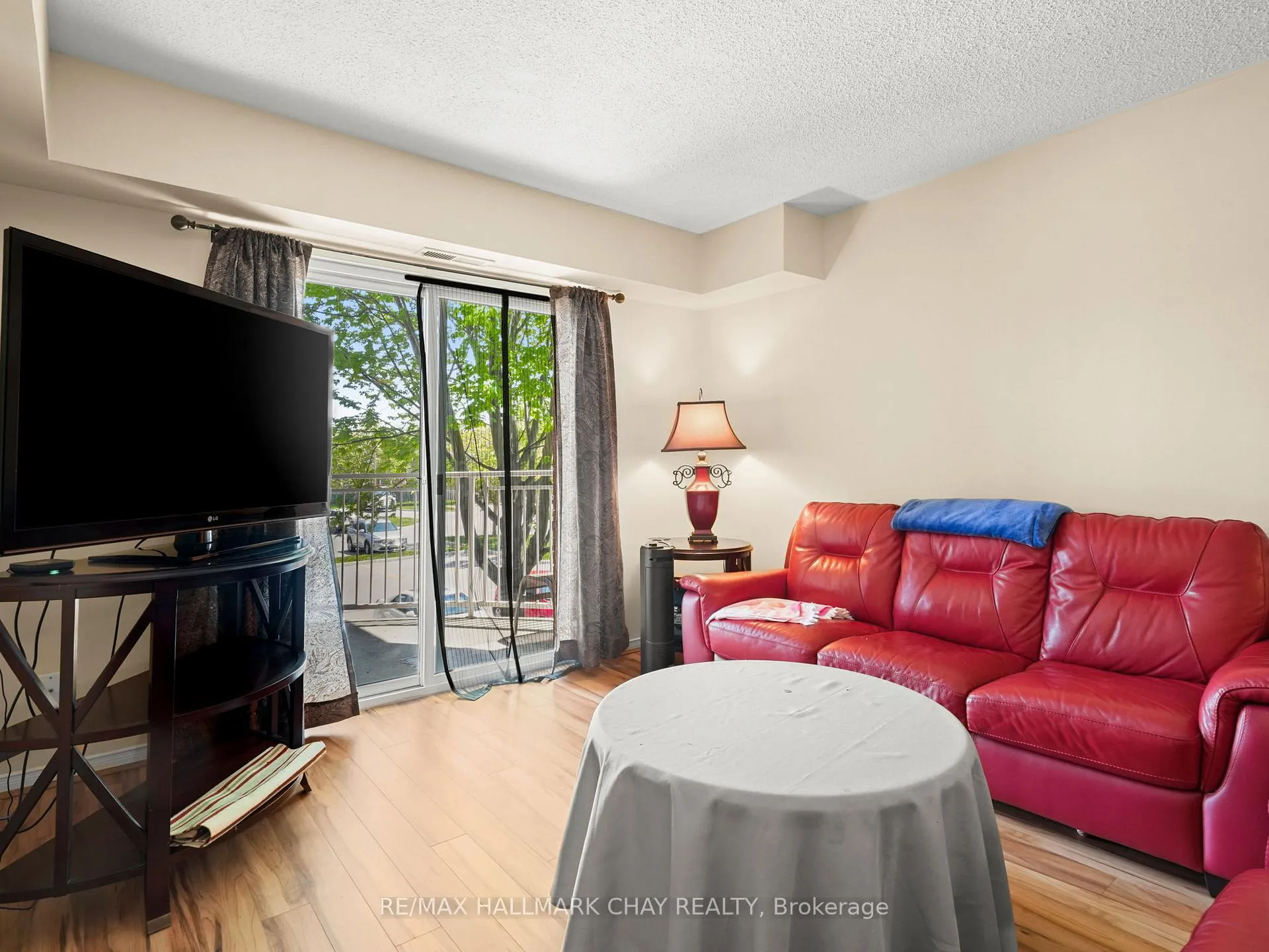 Photo 13 of Unit 215, 247 King Street N, New Tecumseth, Alliston — HOMEH