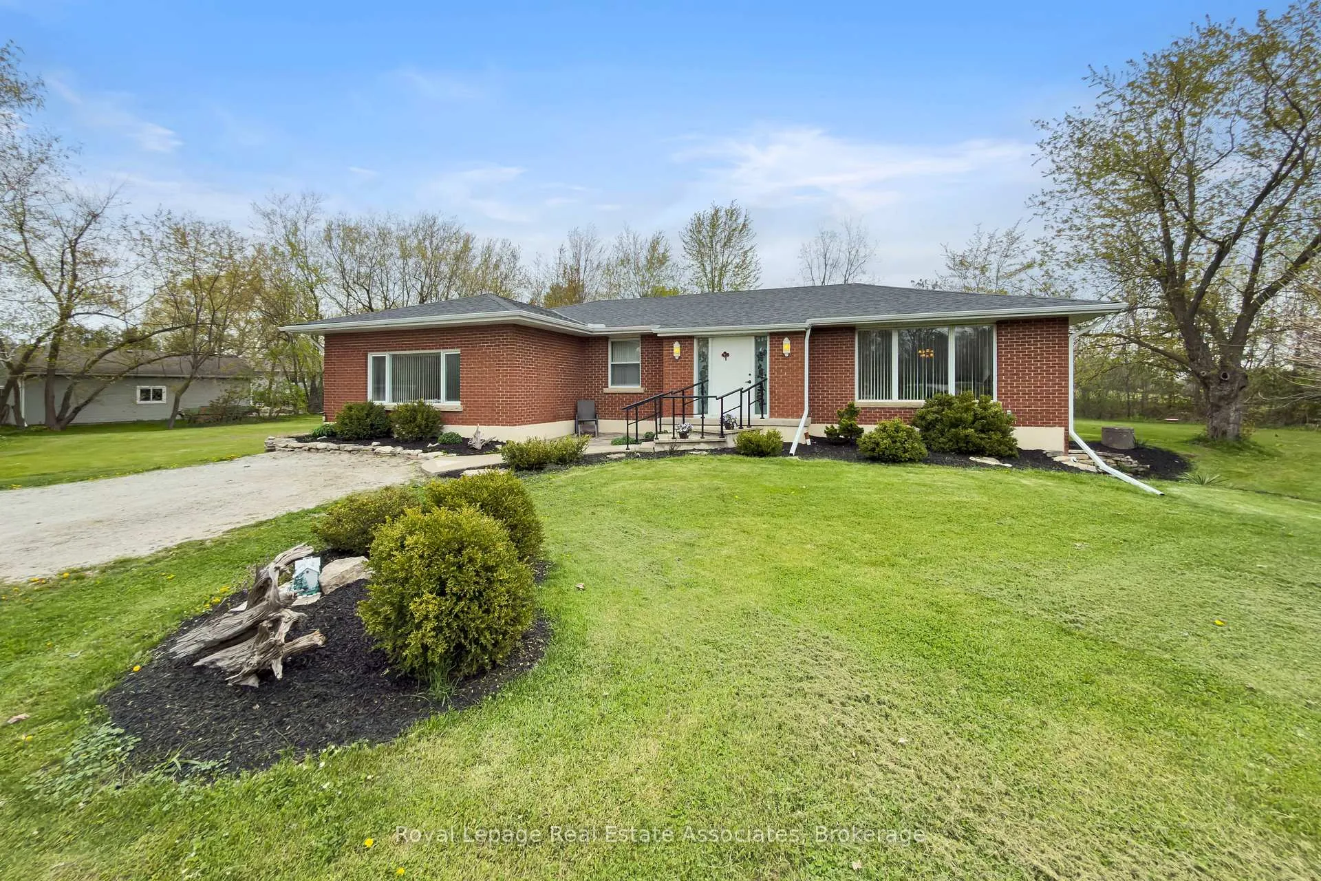 Photo 4 of 9225 Dublin Line, Halton Hills, Rural Esquesing — HOMEH