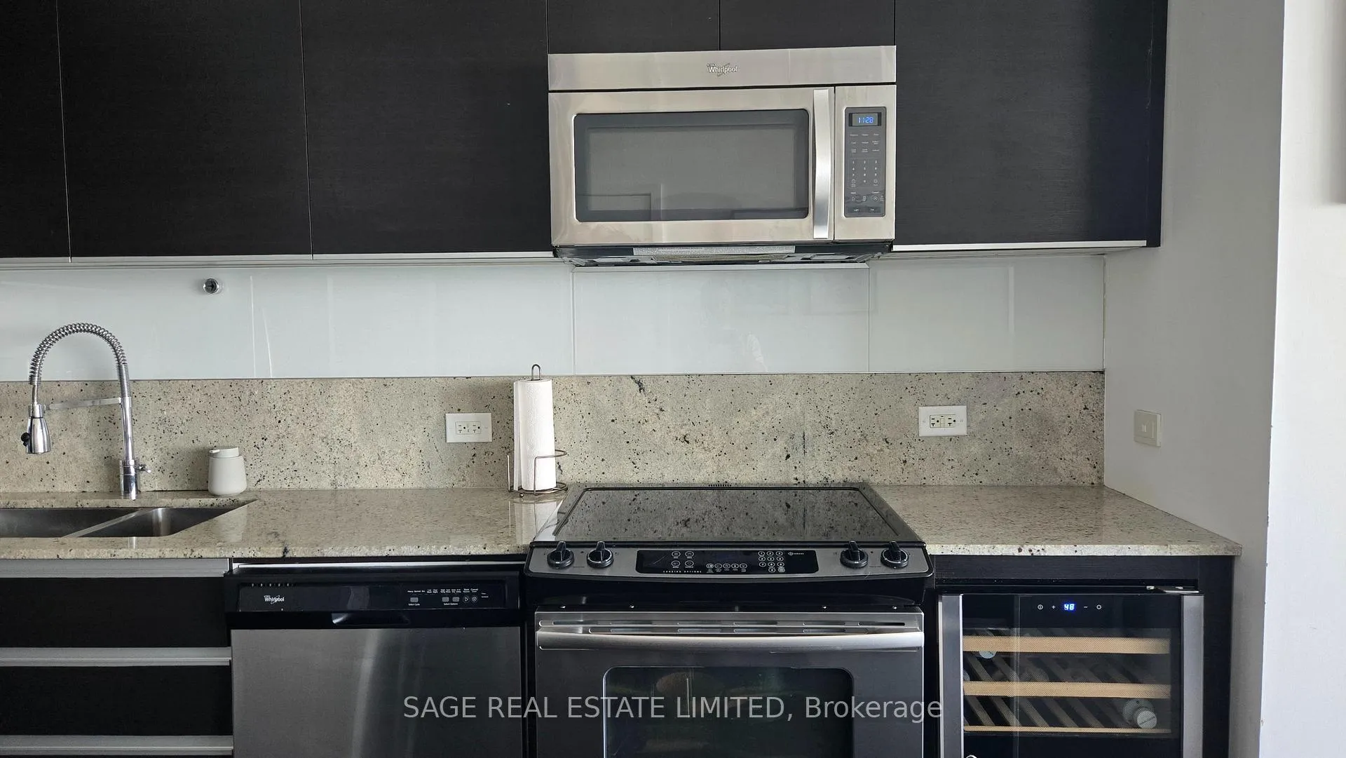 Photo 5 of Unit 3407, 390 Cherry Street, Toronto, Waterfront Communities — HOMEH