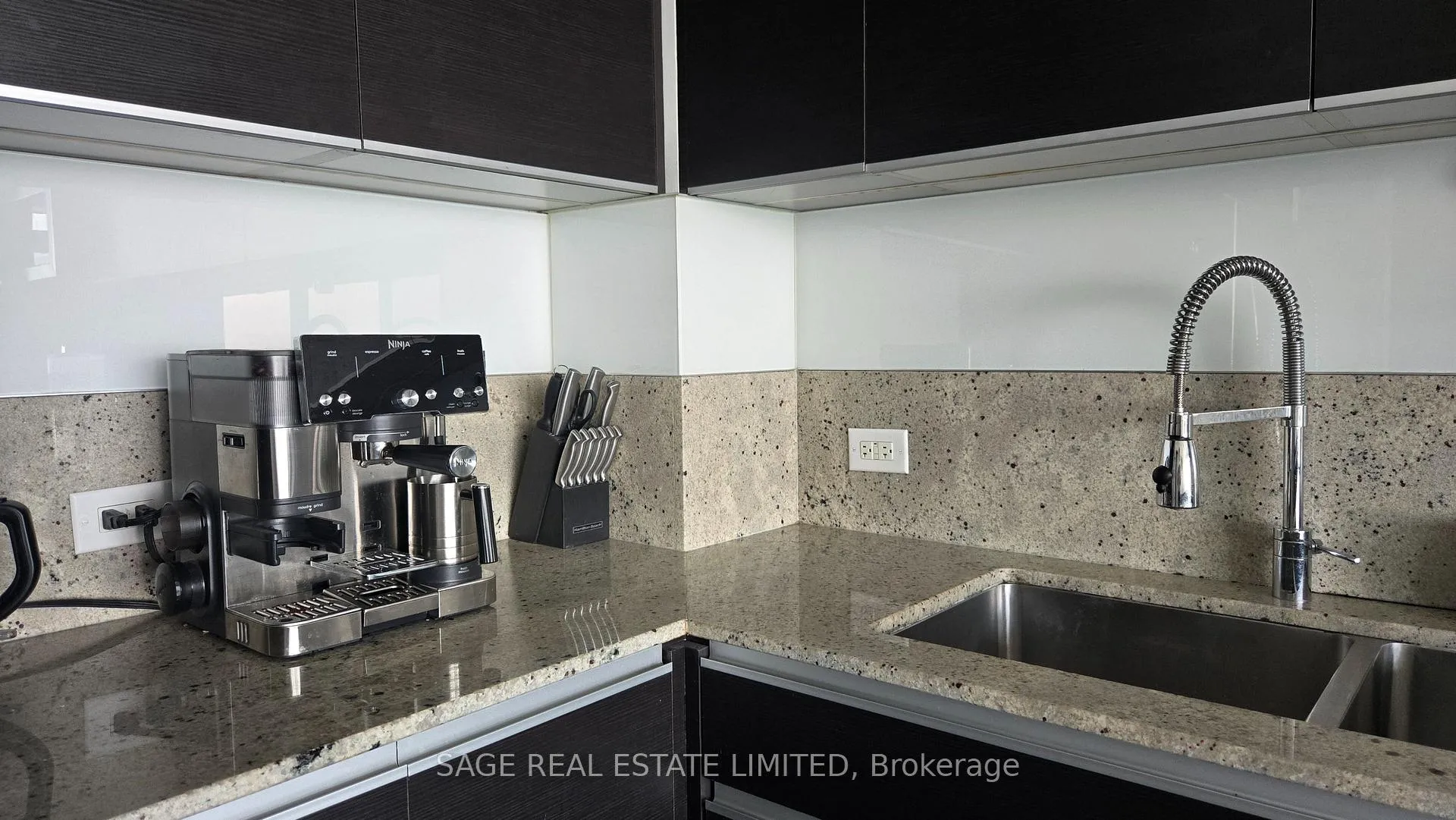 Photo 8 of Unit 3407, 390 Cherry Street, Toronto, Waterfront Communities — HOMEH