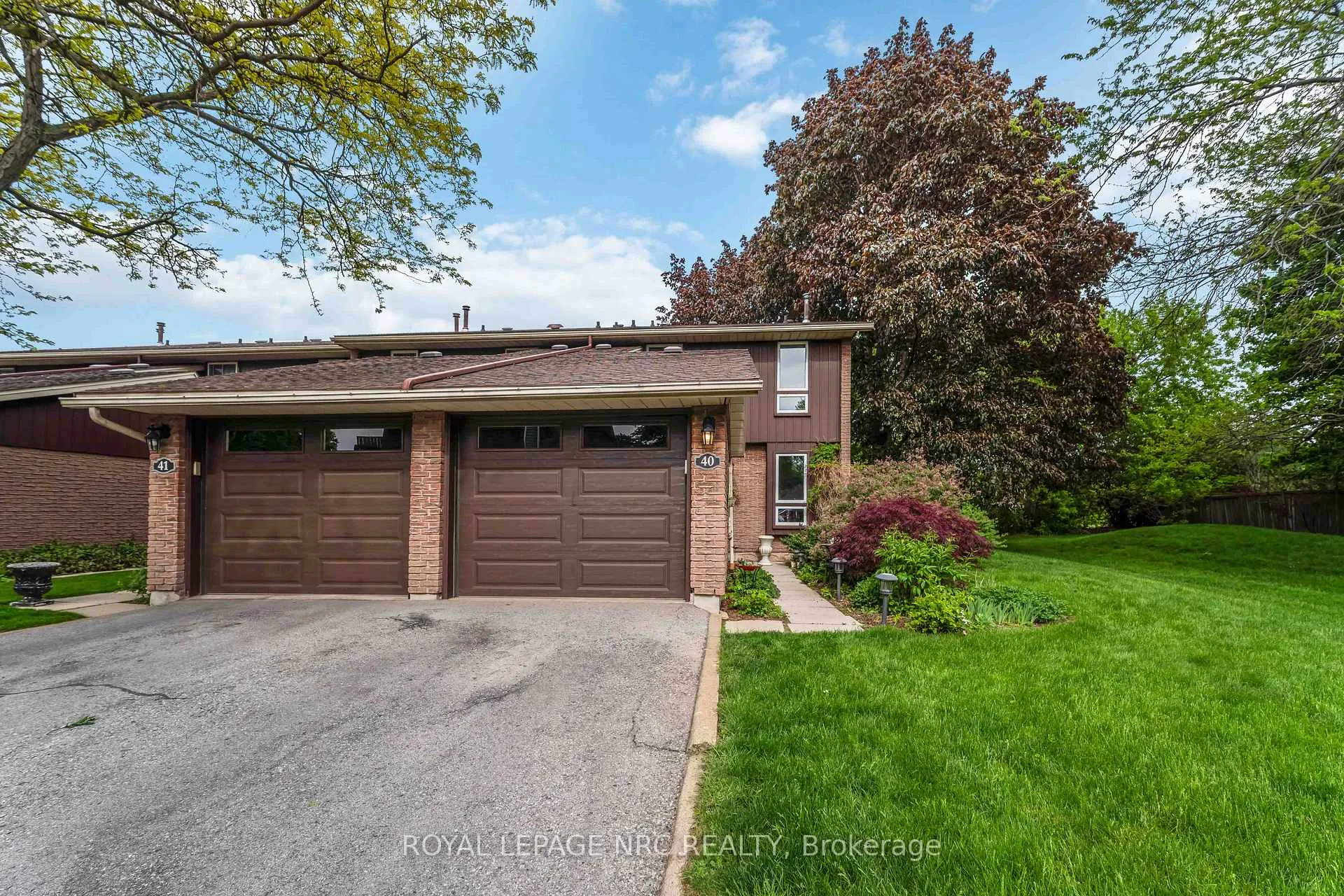 Photo 2 of Unit 40, 122 Lakeshore Road, St. Catharines, Lakeport — HOMEH