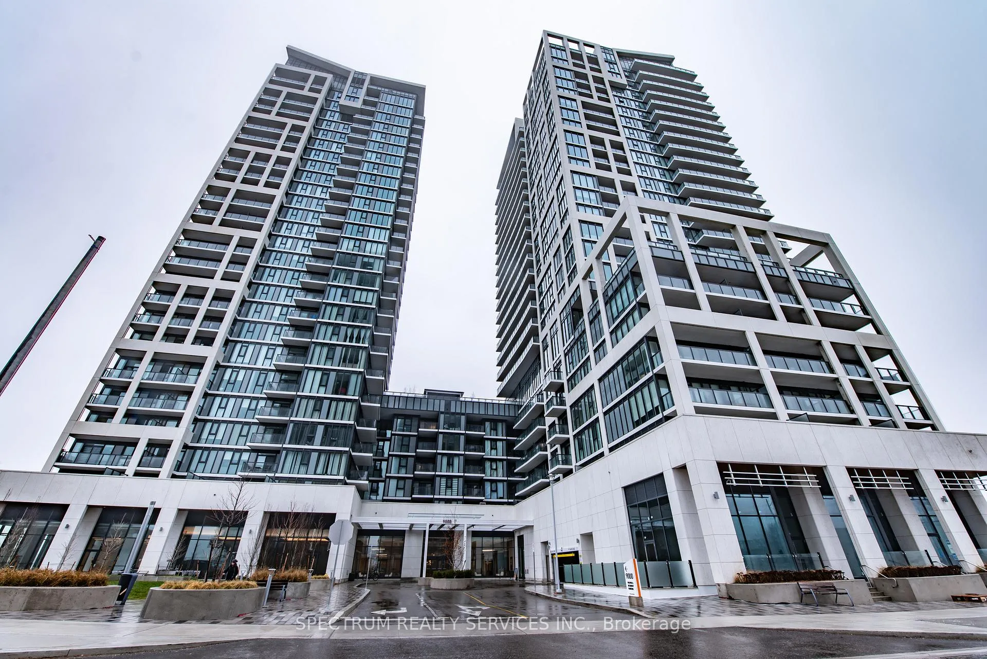 Photo 1 of Unit PH119, 9000 Jane Street, Vaughan, Concord — HOMEH