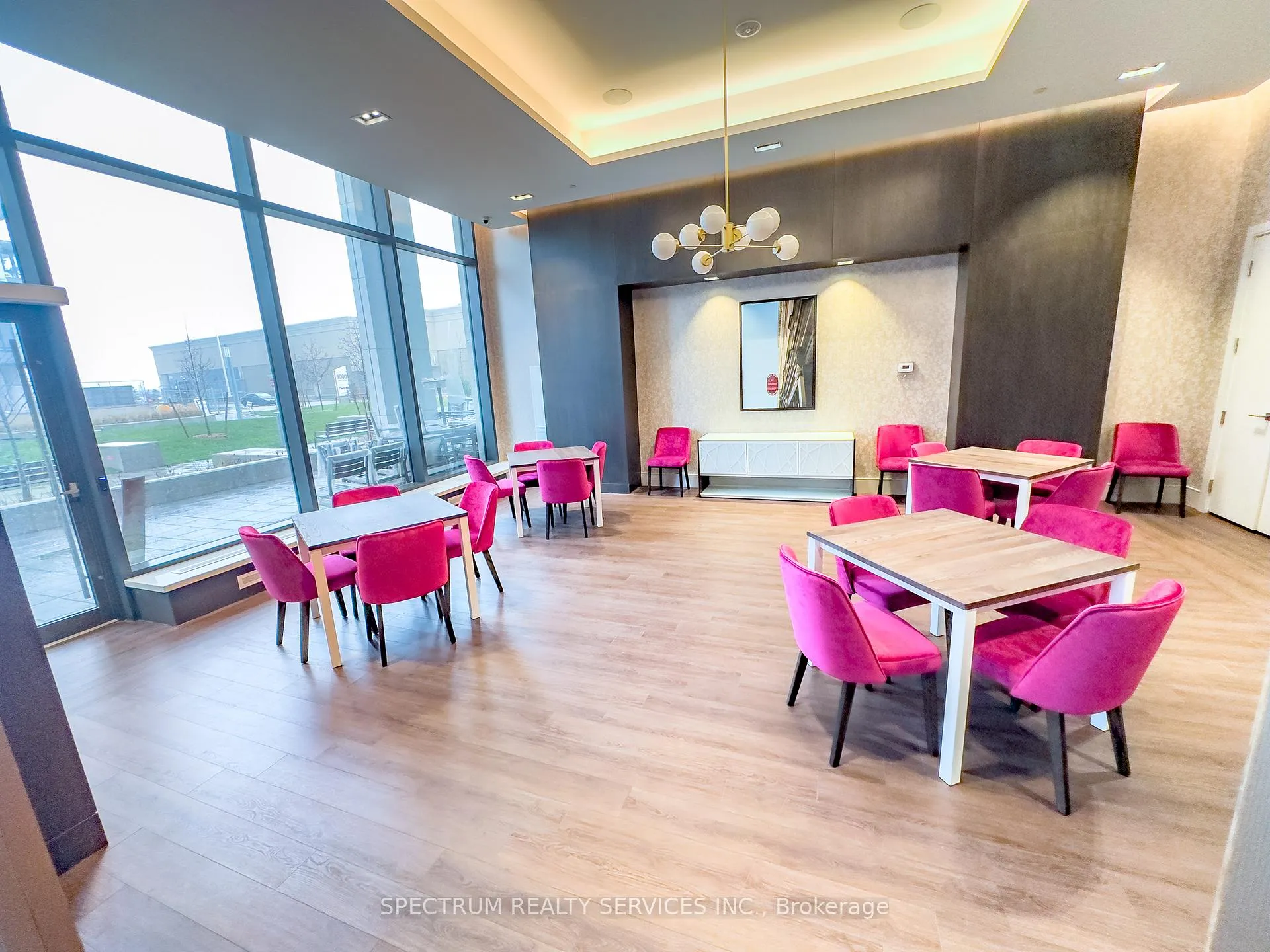 Photo 38 of Unit PH119, 9000 Jane Street, Vaughan, Concord — HOMEH