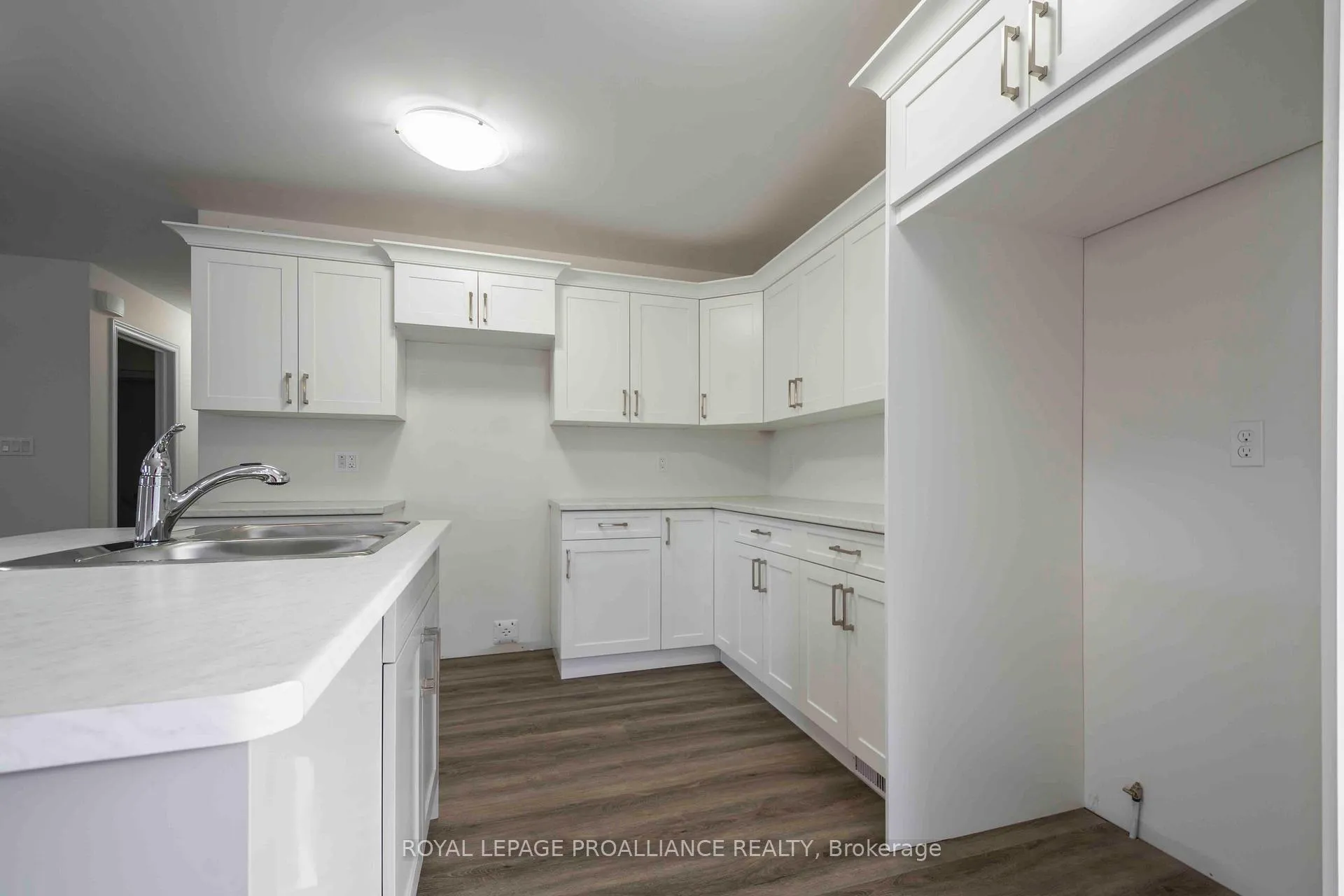 Photo 9 of 110 Farrington Crescent, Prince Edward County, Picton Ward — HOMEH