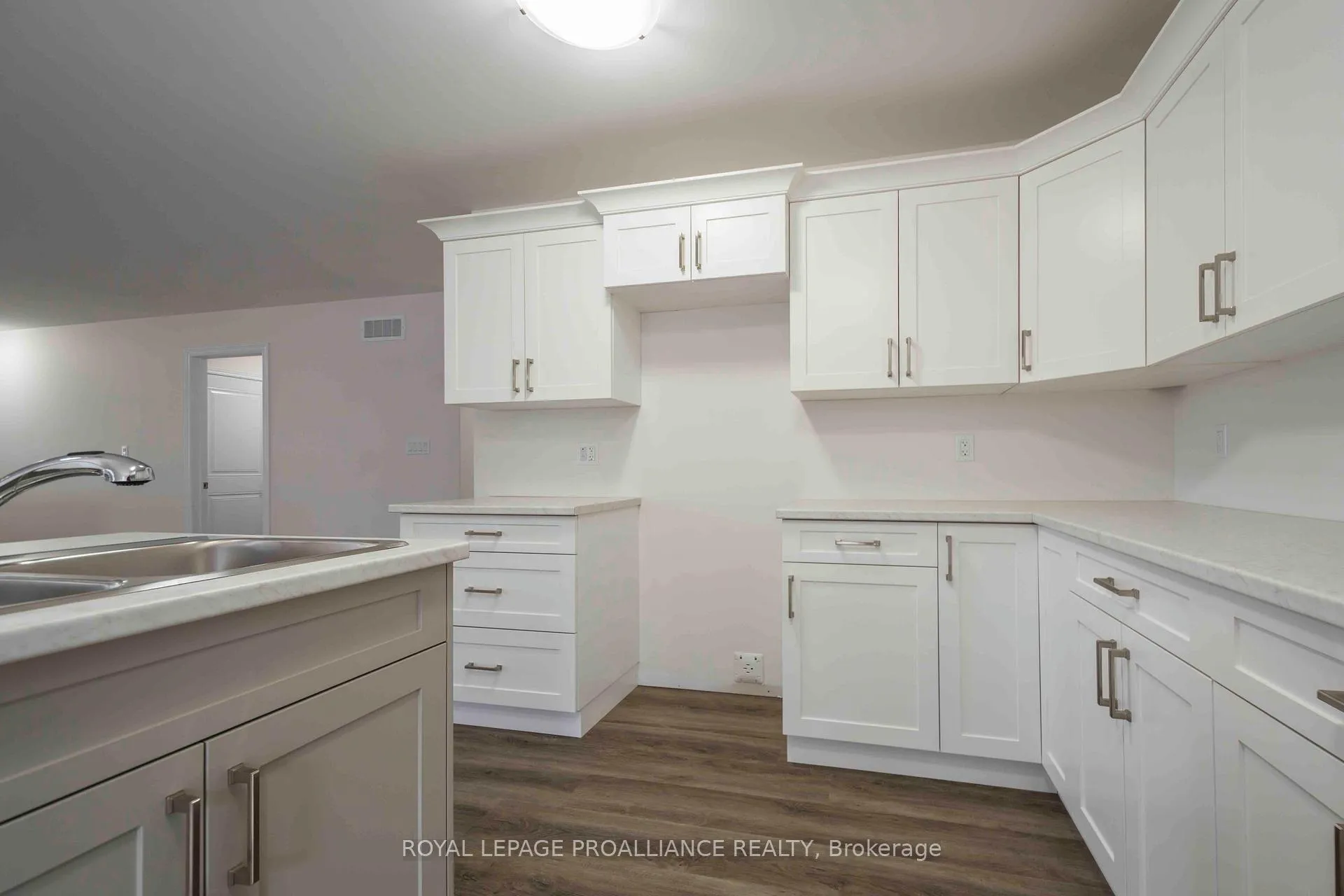 Photo 10 of 110 Farrington Crescent, Prince Edward County, Picton Ward — HOMEH