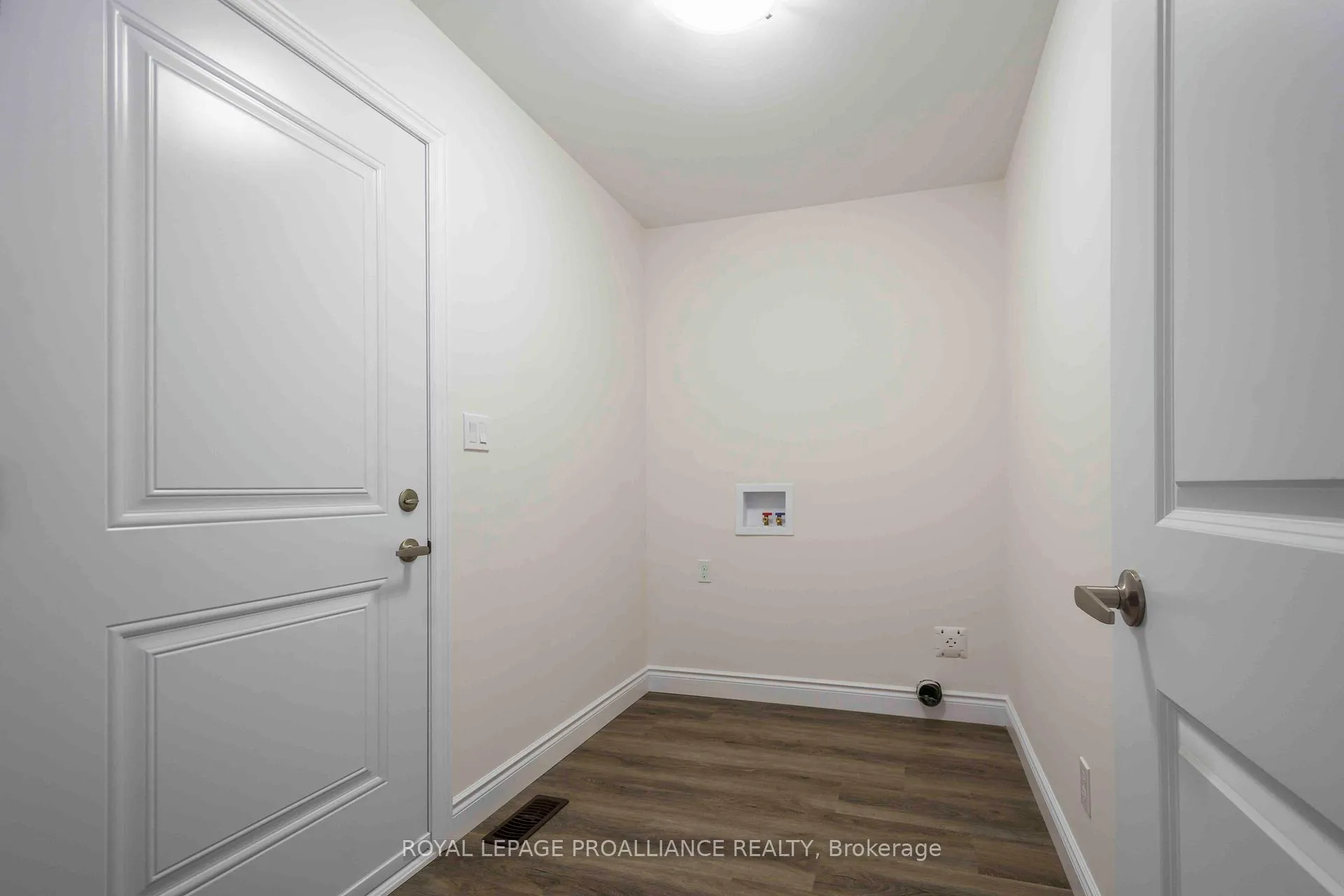 Photo 18 of 110 Farrington Crescent, Prince Edward County, Picton Ward — HOMEH