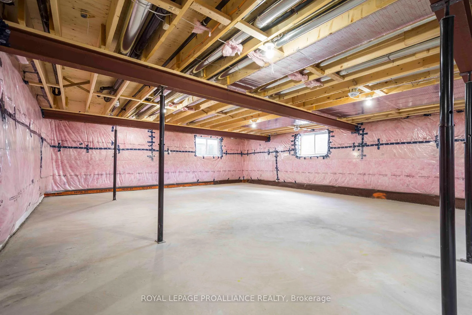 Photo 20 of 110 Farrington Crescent, Prince Edward County, Picton Ward — HOMEH