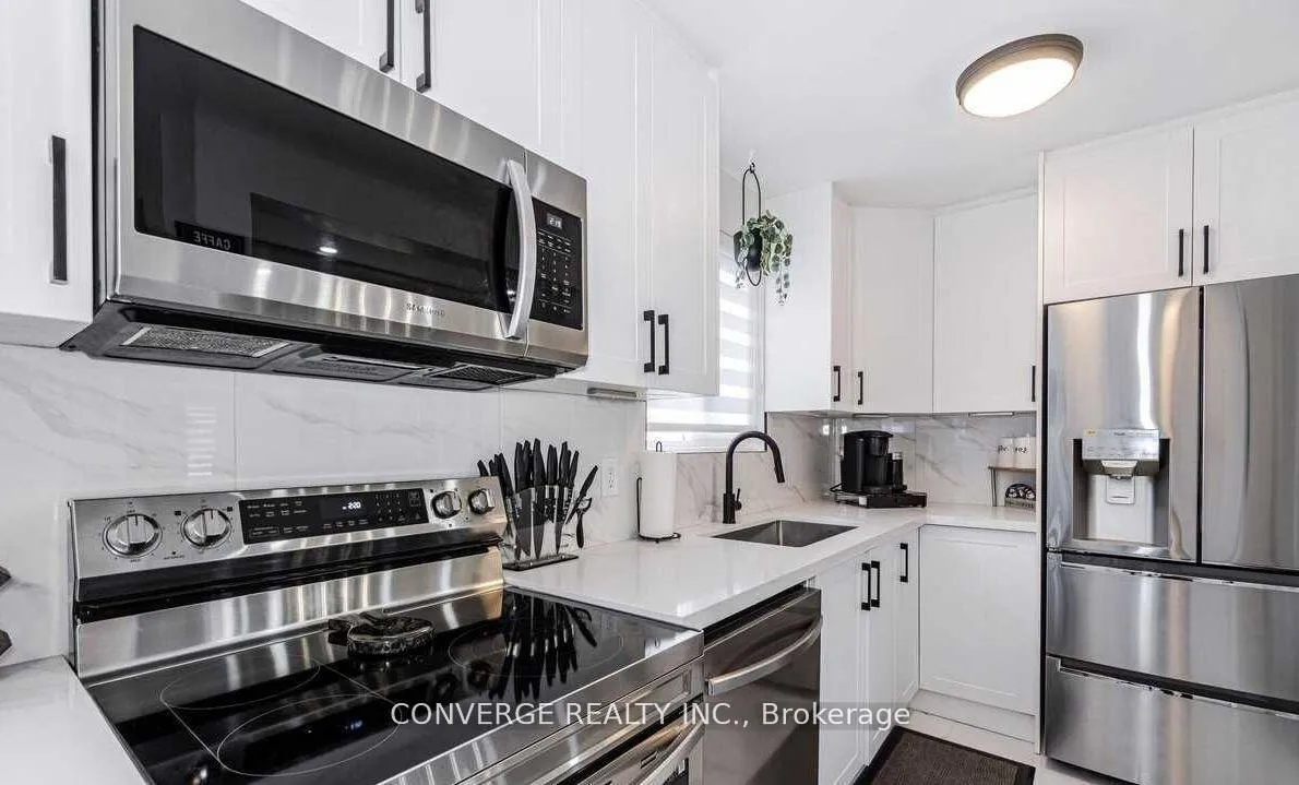 Photo 8 of 39 Greenwood Crescent, Brampton, Northgate — HOMEH