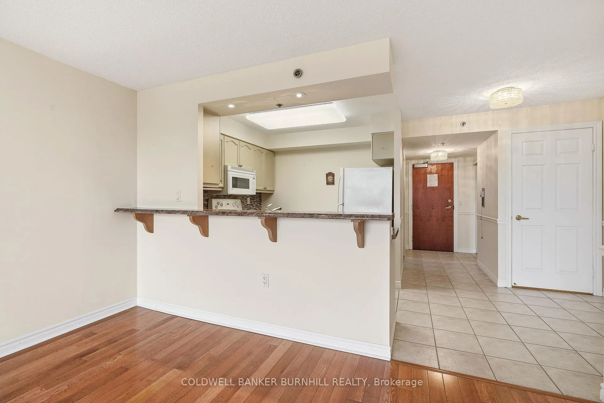 Photo 12 of Unit 1415, 100 Burloak Drive, Burlington, Appleby — HOMEH