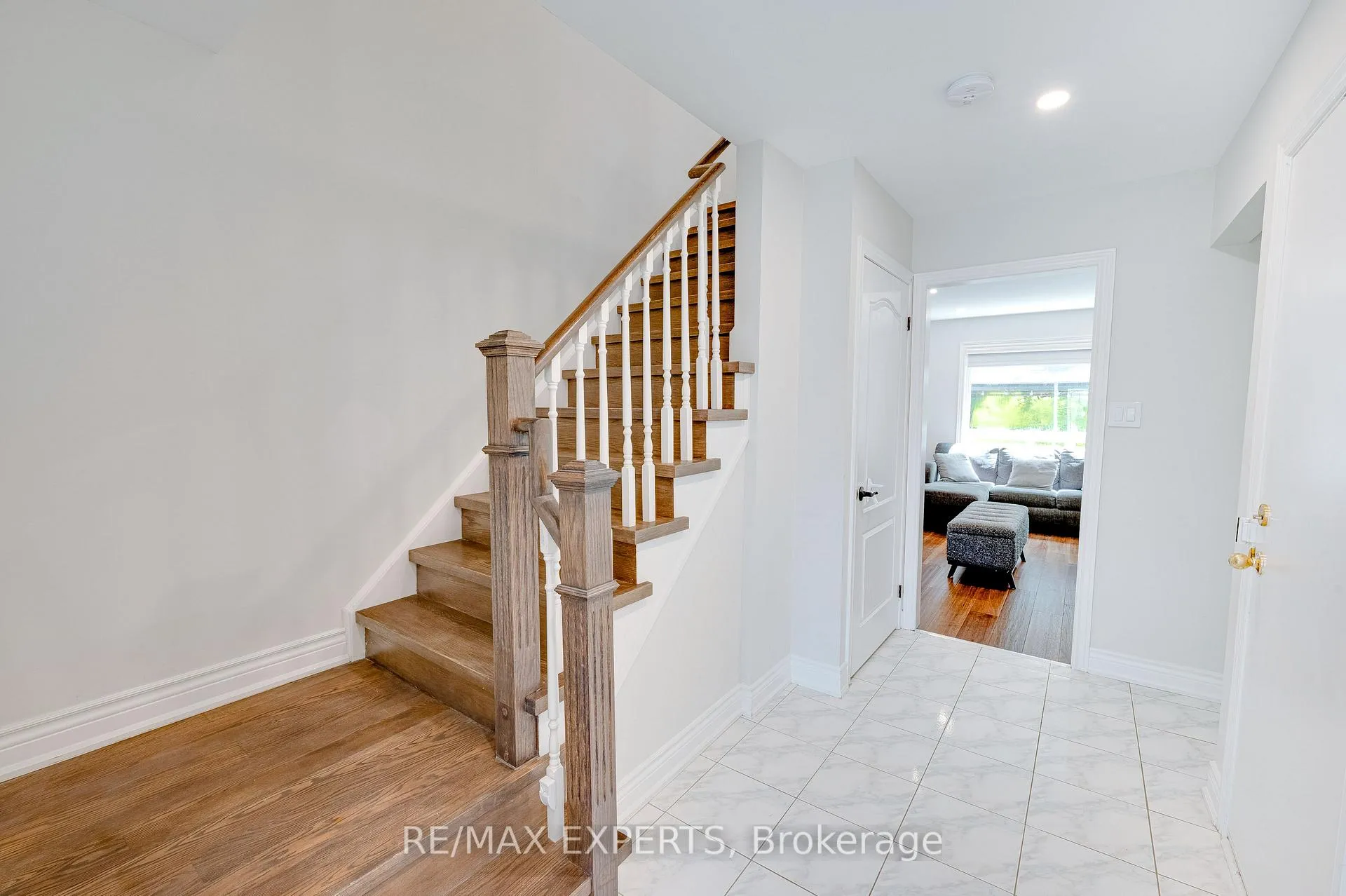 Photo 5 of 30 Rolling Hills Lane, Caledon, Bolton West — HOMEH