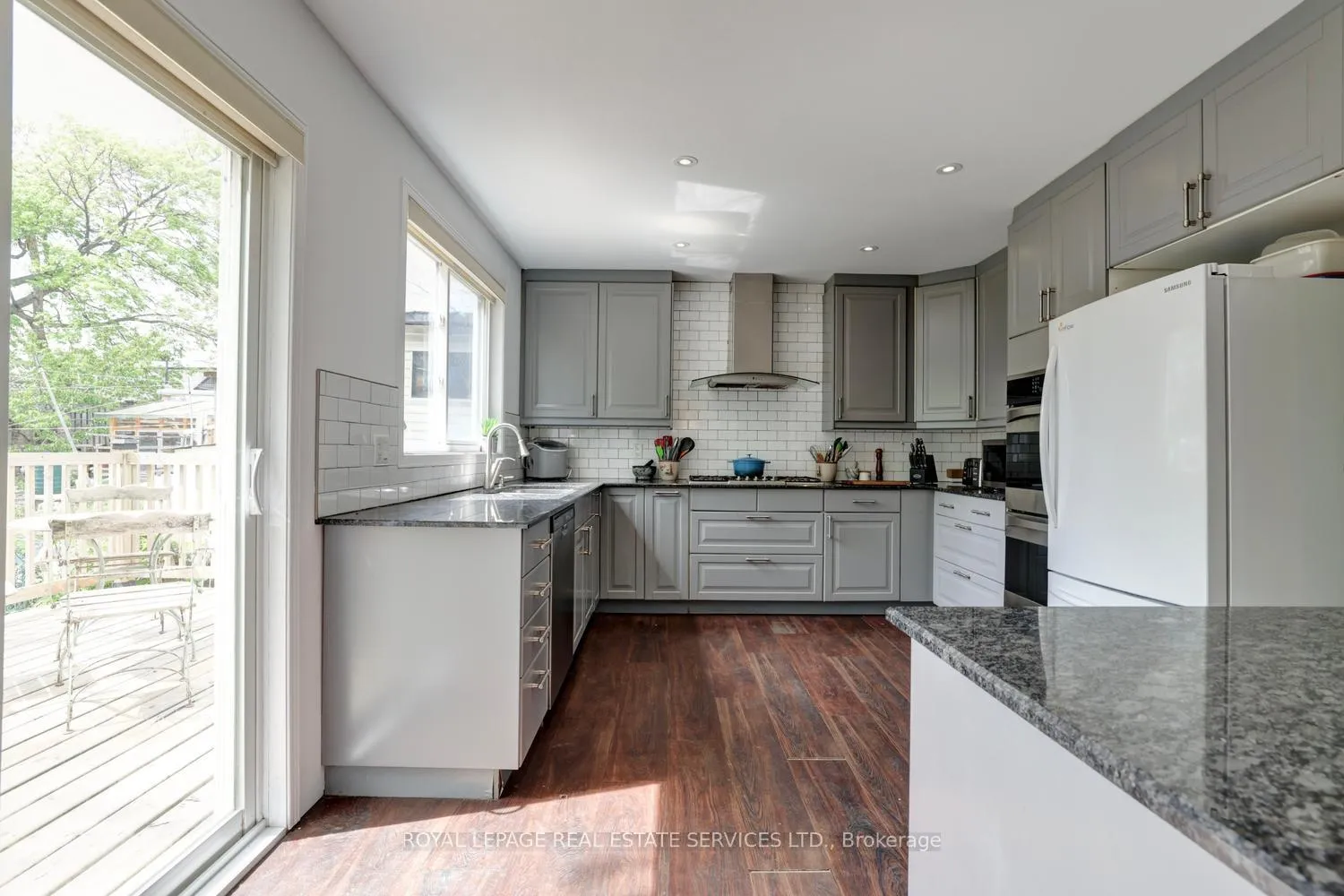 Photo 10 of 80 Thirty-Seventh Street, Etobicoke, Long Branch — HOMEH