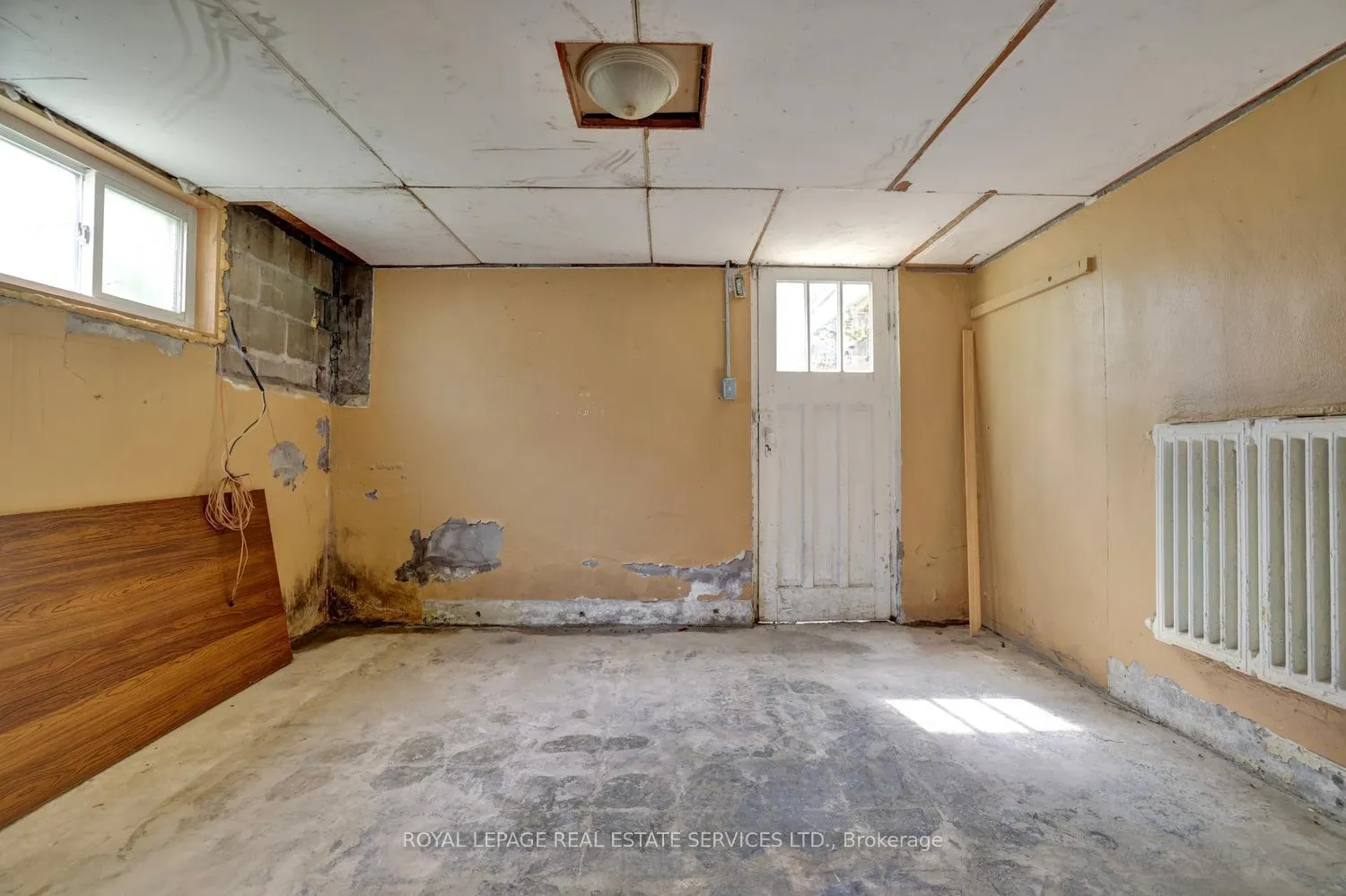 Photo 26 of 80 Thirty-Seventh Street, Etobicoke, Long Branch — HOMEH