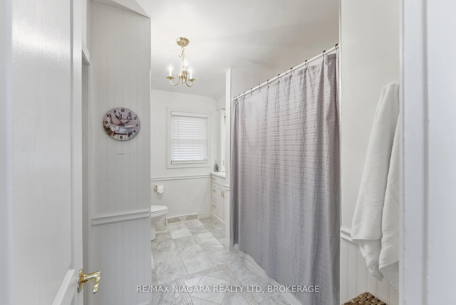 Photo 17 of 13 Rusholme Crescent, St. Catharines, Glendale/Glenridge — HOMEH