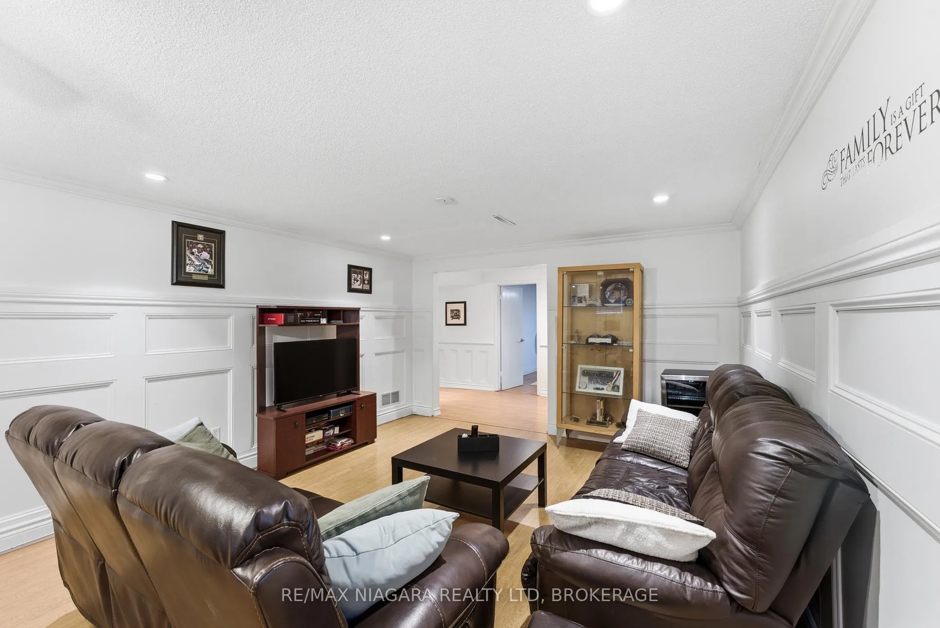 Photo 20 of 13 Rusholme Crescent, St. Catharines, Glendale/Glenridge — HOMEH
