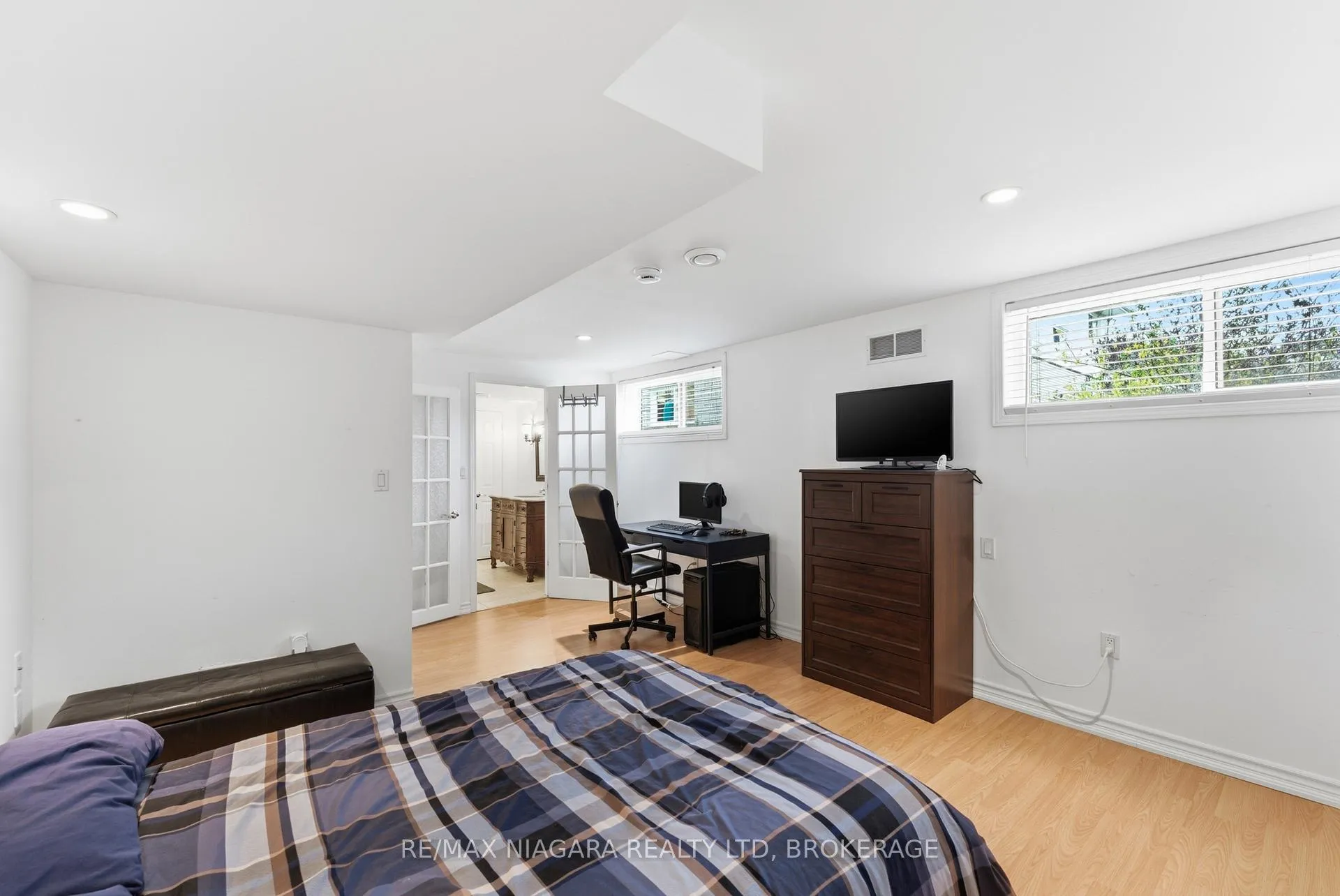 Photo 22 of 13 Rusholme Crescent, St. Catharines, Glendale/Glenridge — HOMEH