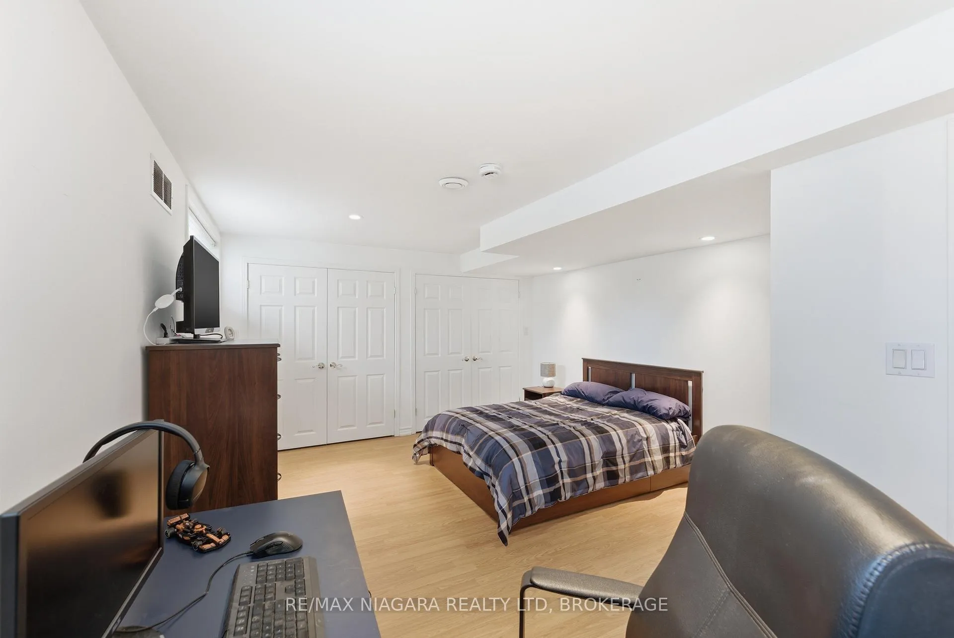 Photo 23 of 13 Rusholme Crescent, St. Catharines, Glendale/Glenridge — HOMEH