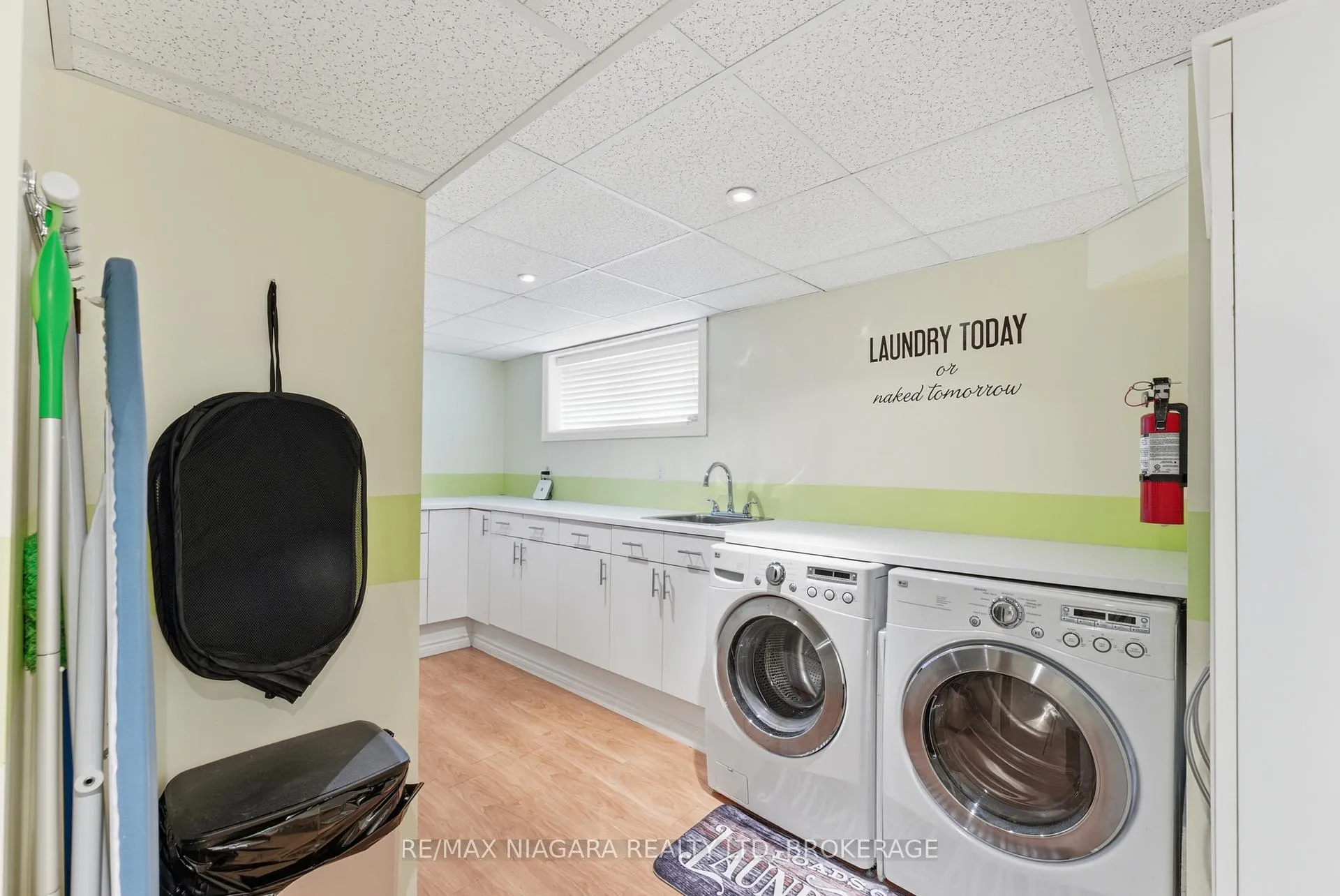 Photo 25 of 13 Rusholme Crescent, St. Catharines, Glendale/Glenridge — HOMEH