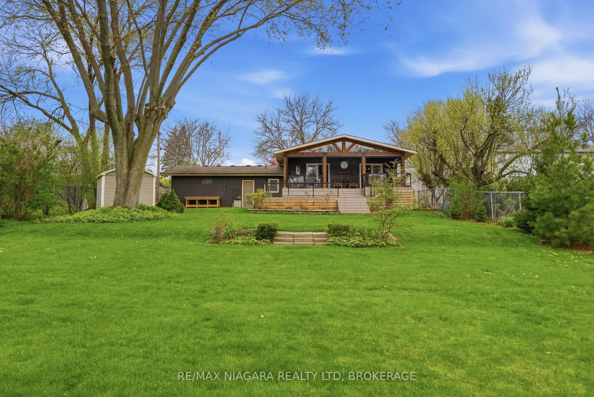 Photo 32 of 13 Rusholme Crescent, St. Catharines, Glendale/Glenridge — HOMEH