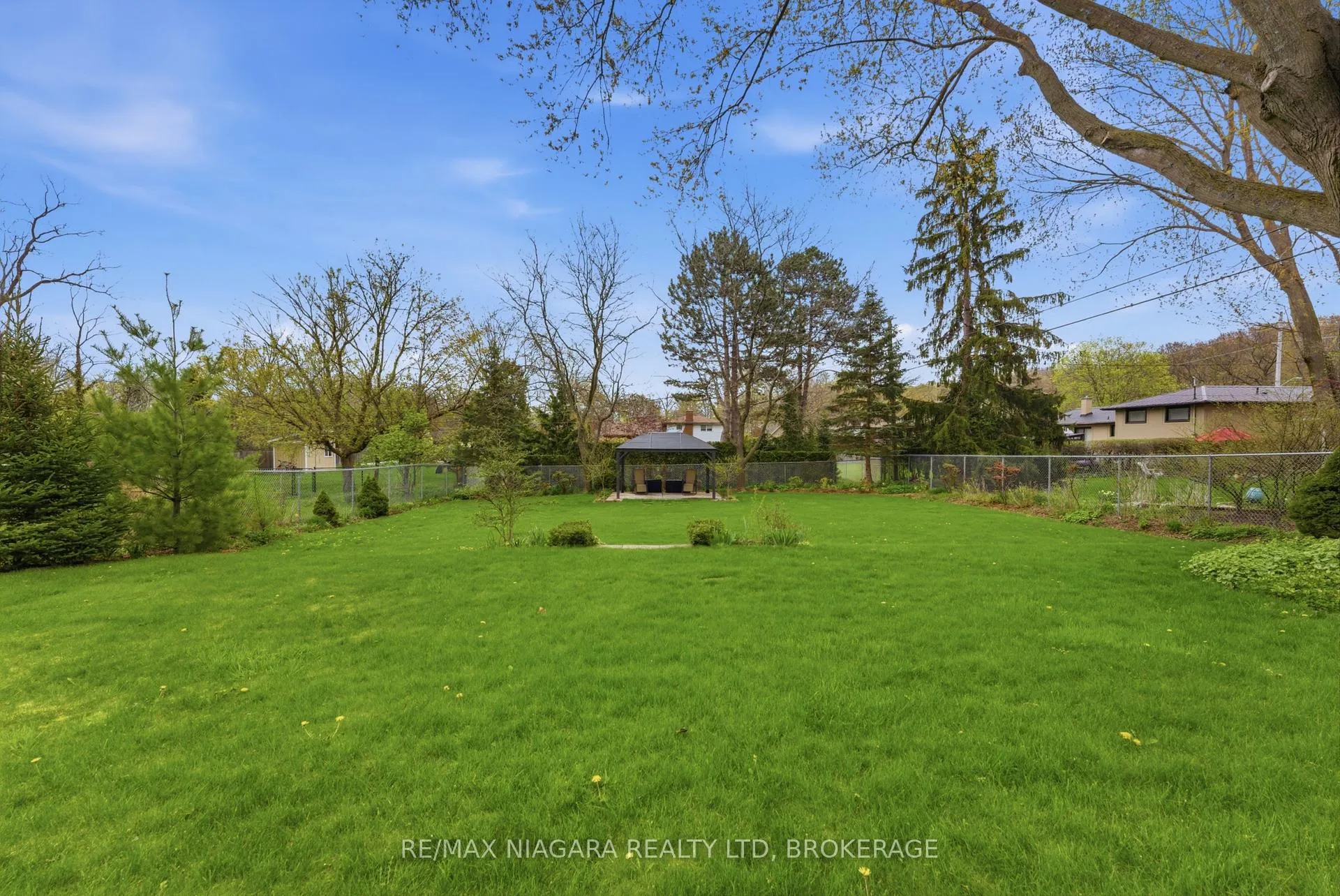 Photo 33 of 13 Rusholme Crescent, St. Catharines, Glendale/Glenridge — HOMEH