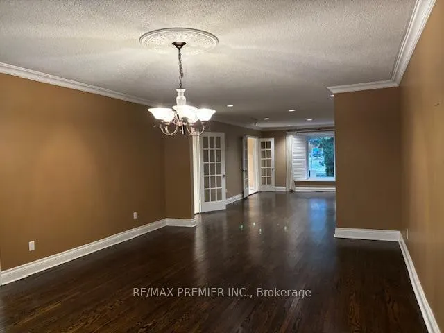 Photo 5 of 66 Laureleaf Road, Markham, Bayview Glen — HOMEH