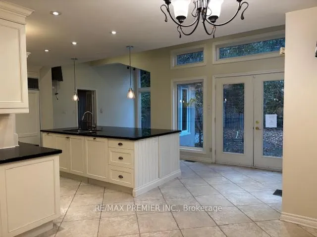 Photo 7 of 66 Laureleaf Road, Markham, Bayview Glen — HOMEH