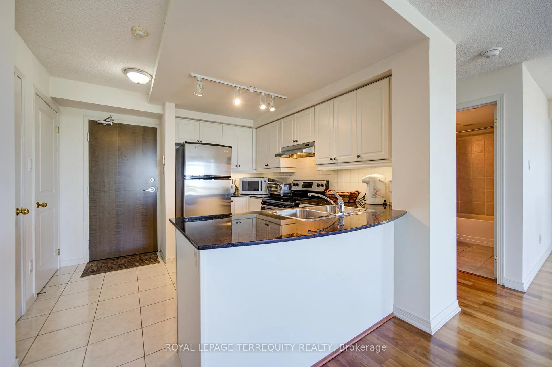 Photo 10 of Unit 2311, 9 George Street N, Brampton, Downtown Brampton — HOMEH