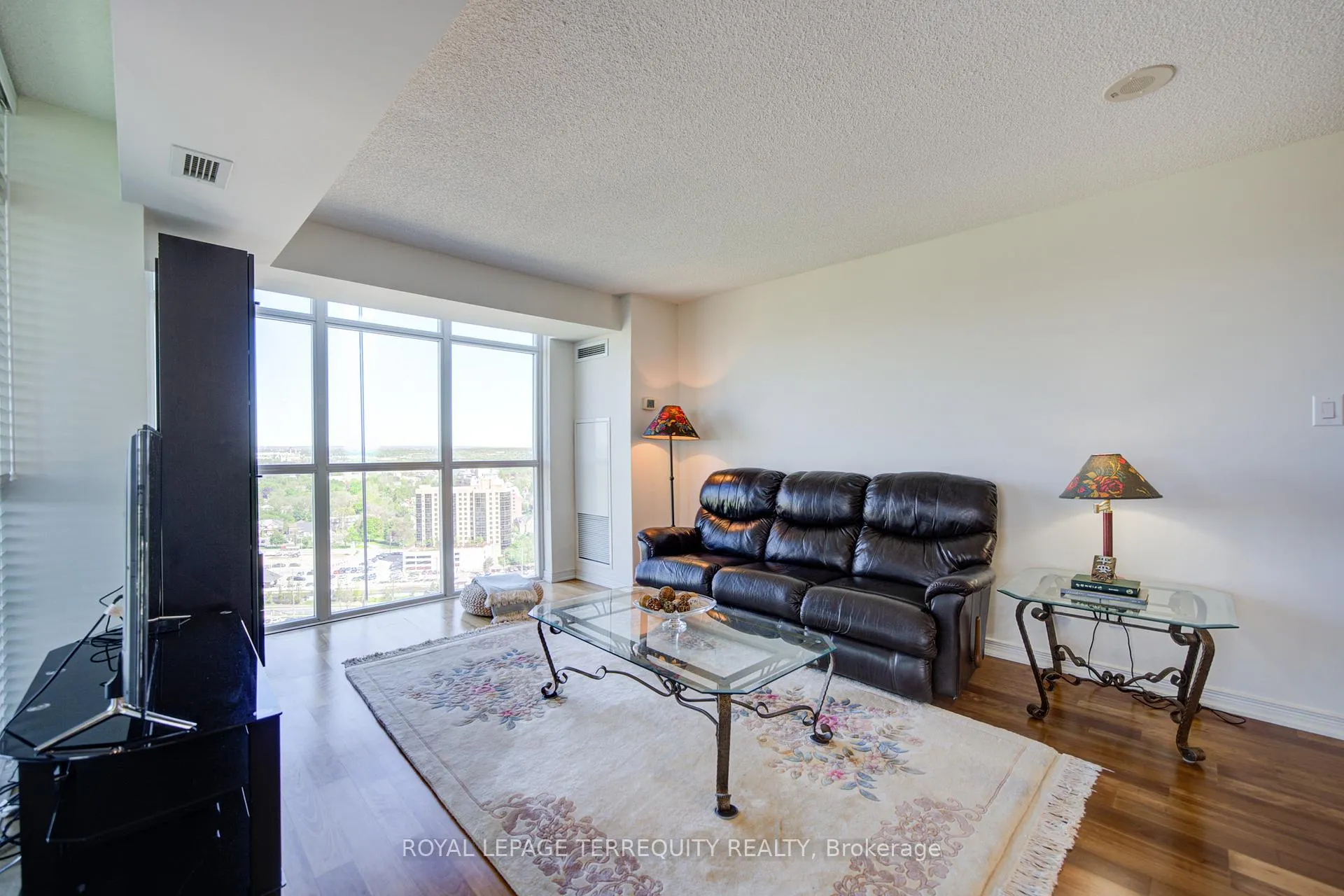 Photo 11 of Unit 2311, 9 George Street N, Brampton, Downtown Brampton — HOMEH