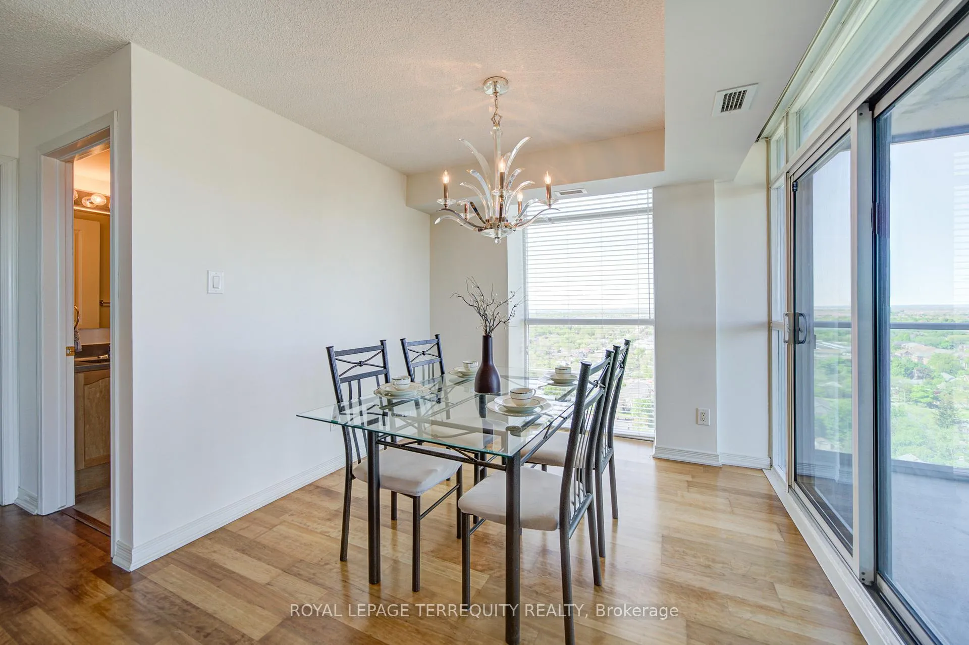 Photo 13 of Unit 2311, 9 George Street N, Brampton, Downtown Brampton — HOMEH