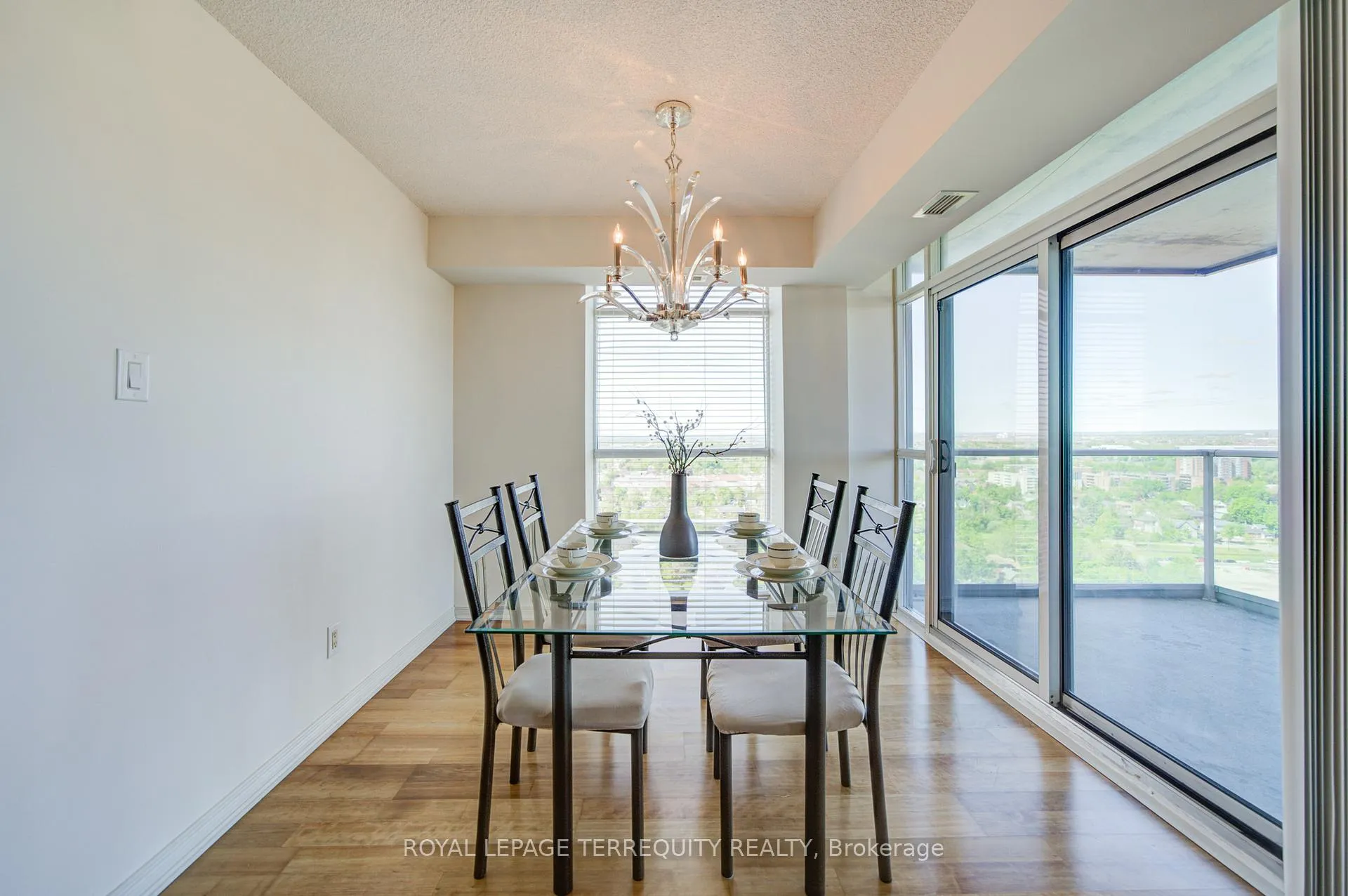 Photo 16 of Unit 2311, 9 George Street N, Brampton, Downtown Brampton — HOMEH