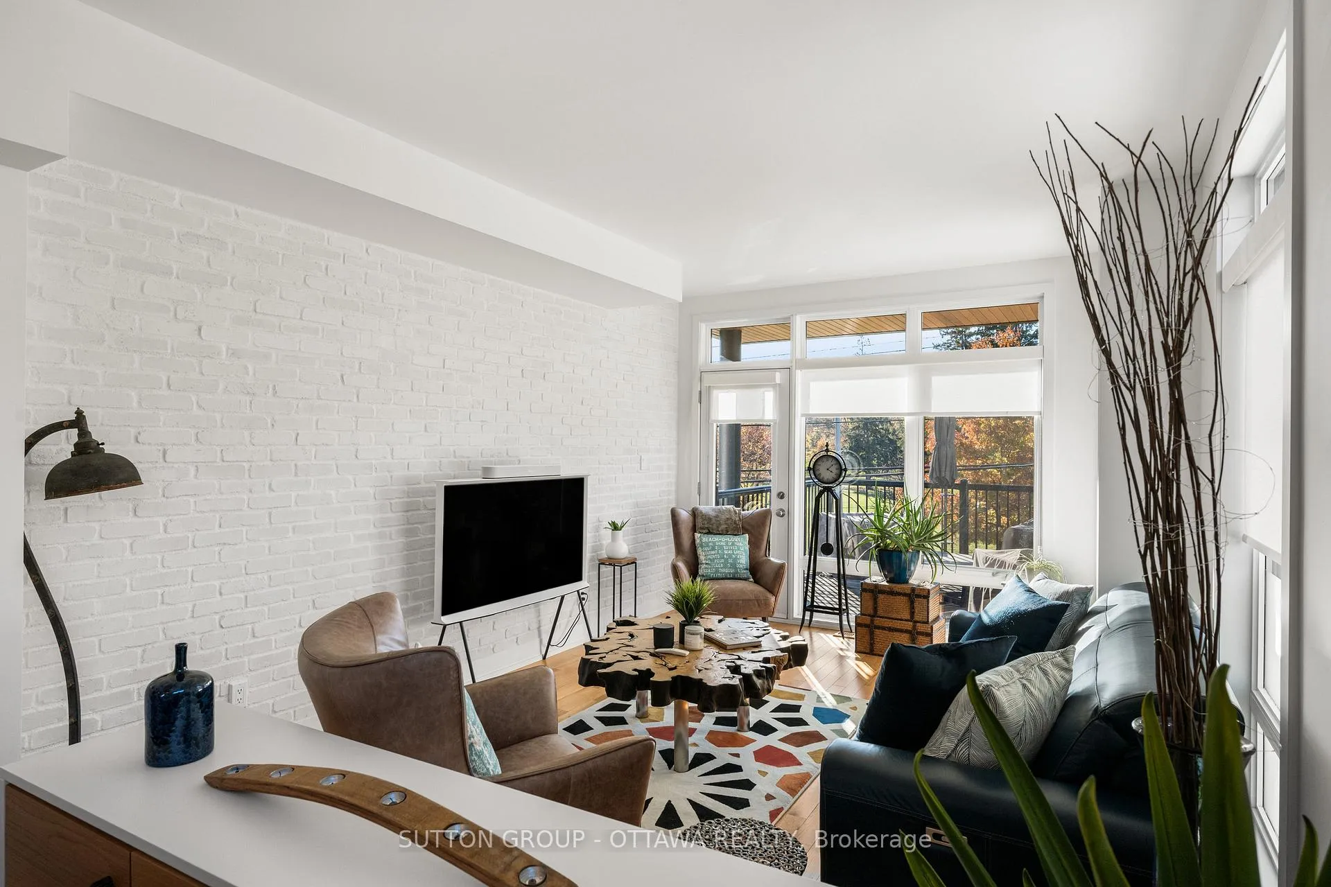 Photo 16 of 1127 North River Road, Ottawa, Overbrook — HOMEH