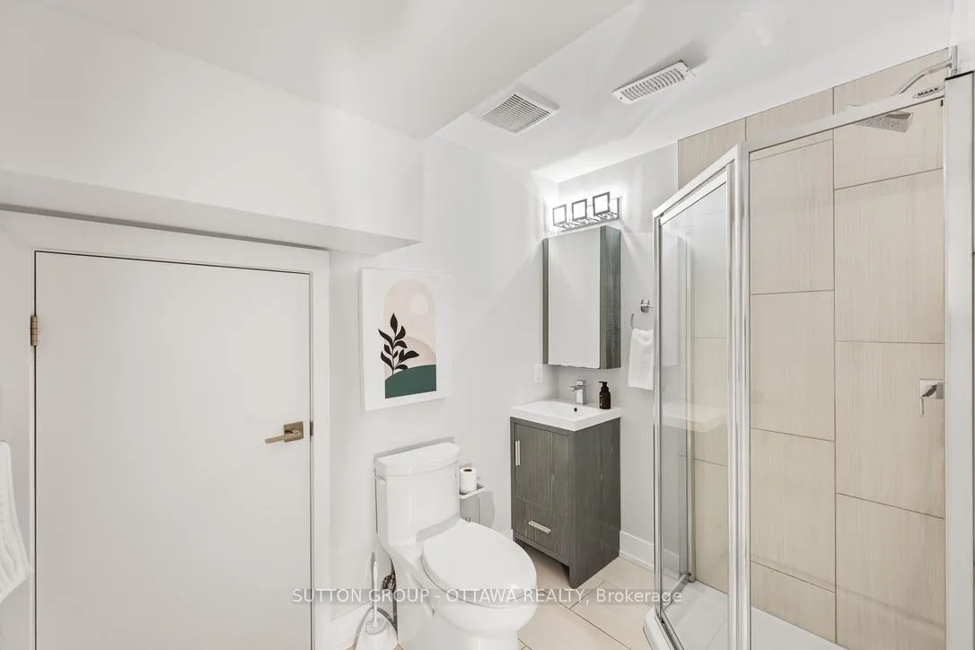 Photo 38 of 1127 North River Road, Ottawa, Overbrook — HOMEH