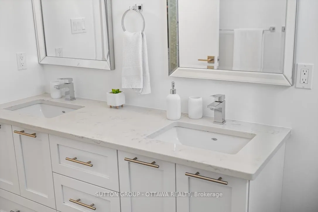 Photo 39 of 1127 North River Road, Ottawa, Overbrook — HOMEH
