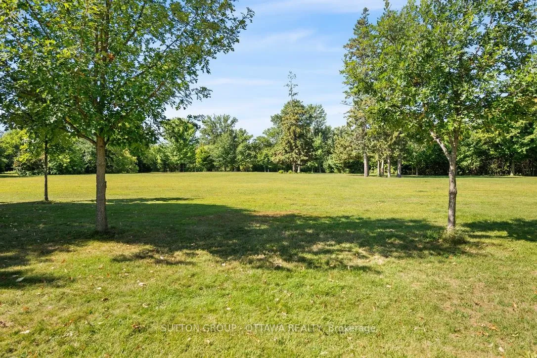 Photo 46 of 1127 North River Road, Ottawa, Overbrook — HOMEH
