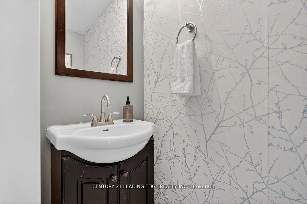 Photo 16 of 56 Ivory Court, Clarington, Bowmanville — HOMEH