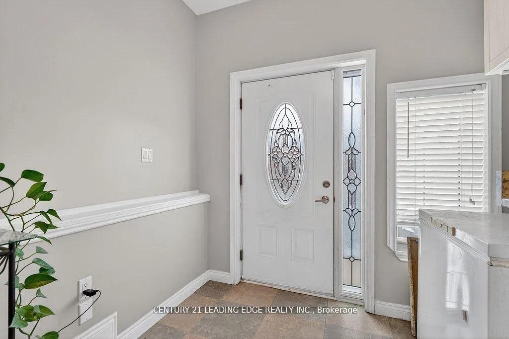 Photo 31 of 56 Ivory Court, Clarington, Bowmanville — HOMEH
