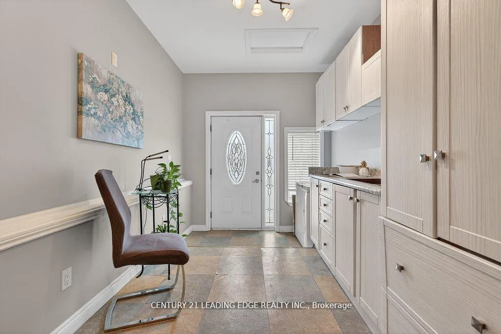Photo 32 of 56 Ivory Court, Clarington, Bowmanville — HOMEH