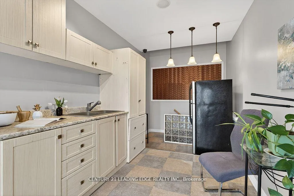 Photo 34 of 56 Ivory Court, Clarington, Bowmanville — HOMEH