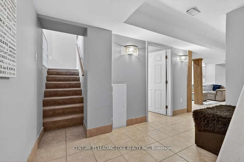 Photo 36 of 56 Ivory Court, Clarington, Bowmanville — HOMEH