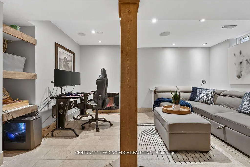 Photo 37 of 56 Ivory Court, Clarington, Bowmanville — HOMEH