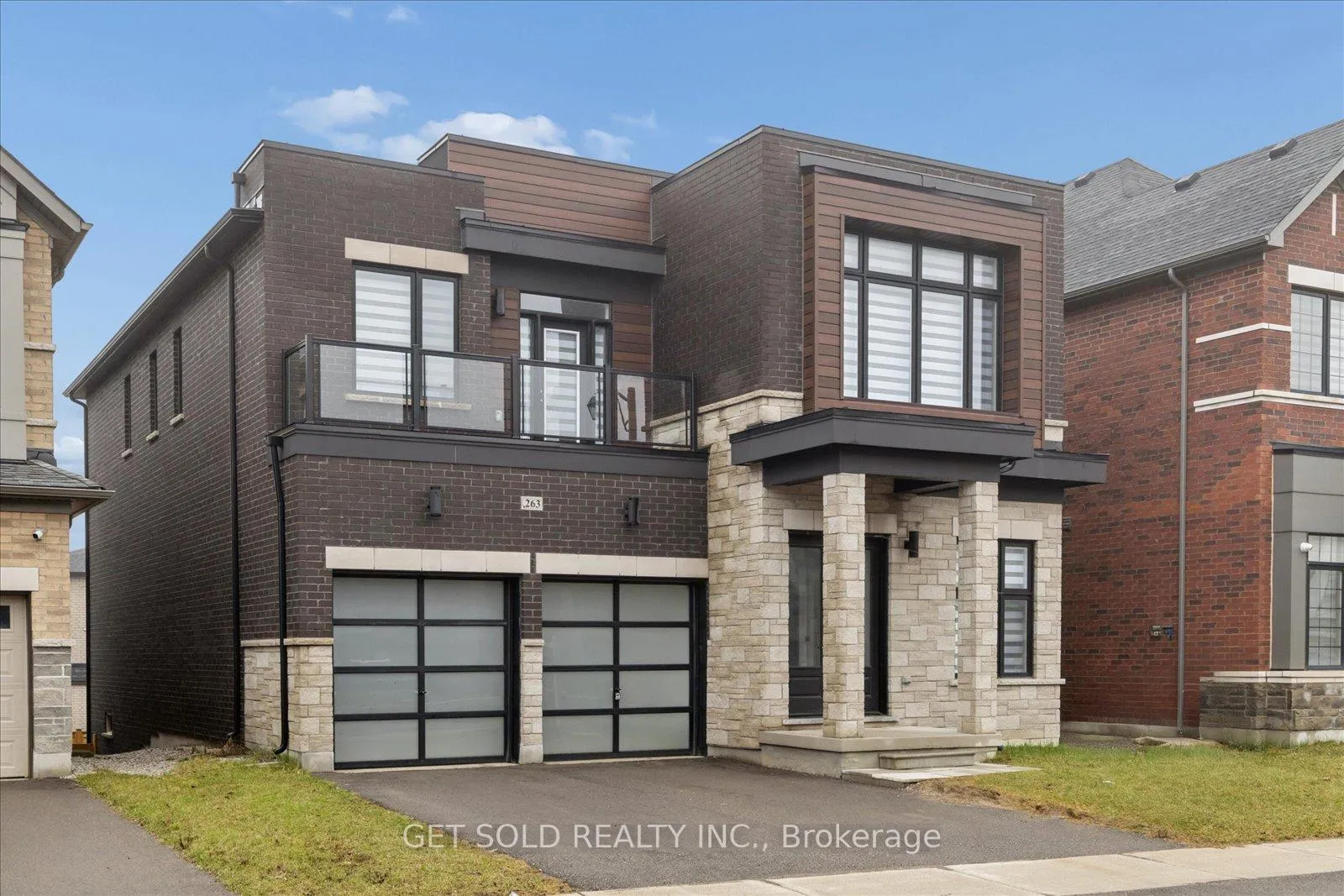 Photo 2 of 263 Factor Street, Vaughan, Kleinburg — HOMEH