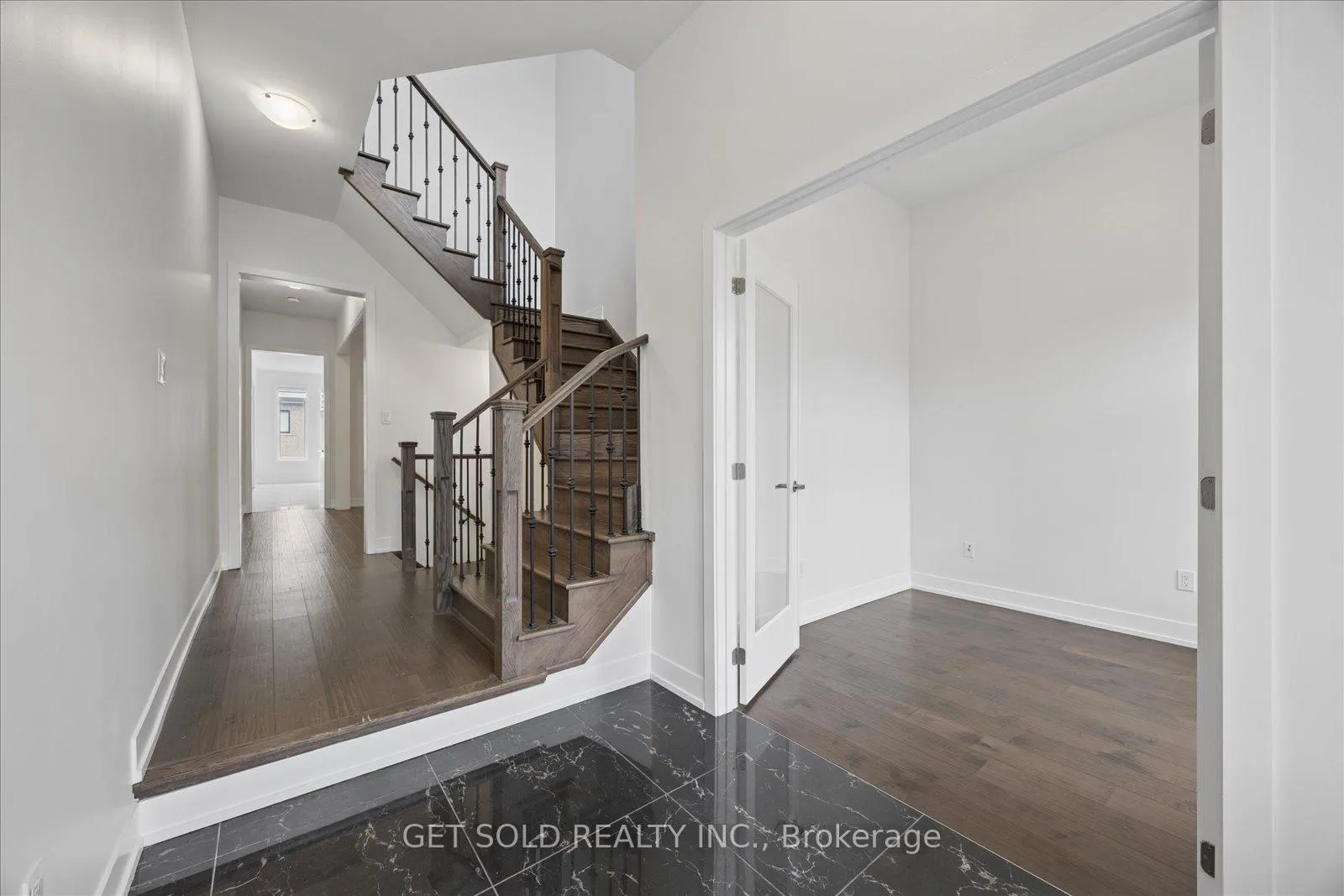 Photo 6 of 263 Factor Street, Vaughan, Kleinburg — HOMEH