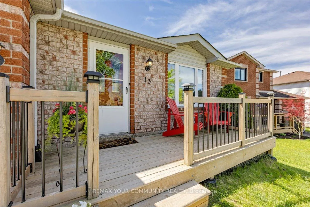 Photo 4 of 13 Waddington Crescent, Barrie, Holly — HOMEH