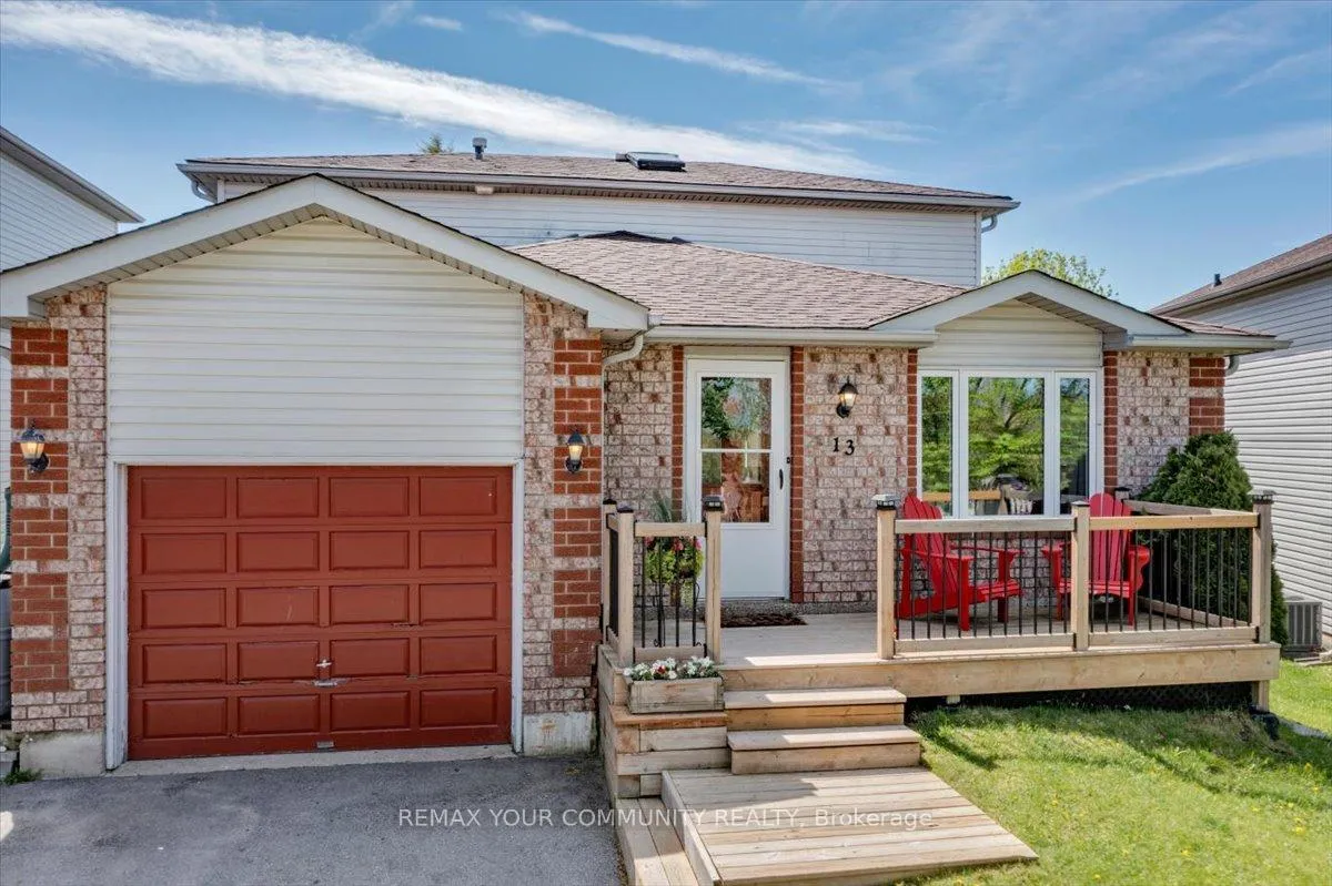 Photo 5 of 13 Waddington Crescent, Barrie, Holly — HOMEH