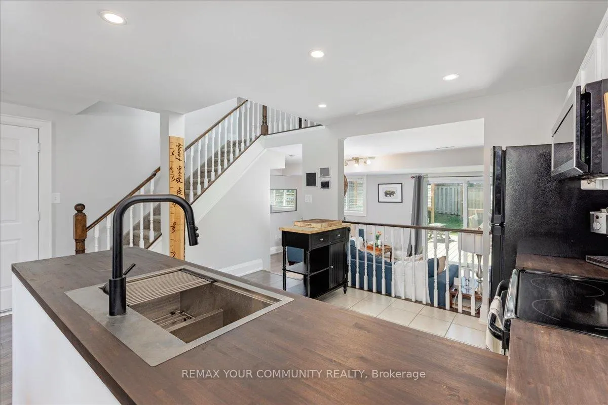 Photo 14 of 13 Waddington Crescent, Barrie, Holly — HOMEH