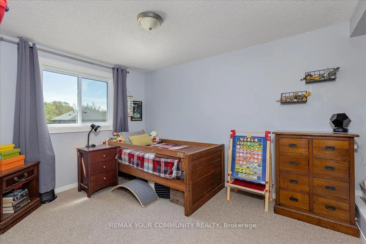 Photo 22 of 13 Waddington Crescent, Barrie, Holly — HOMEH