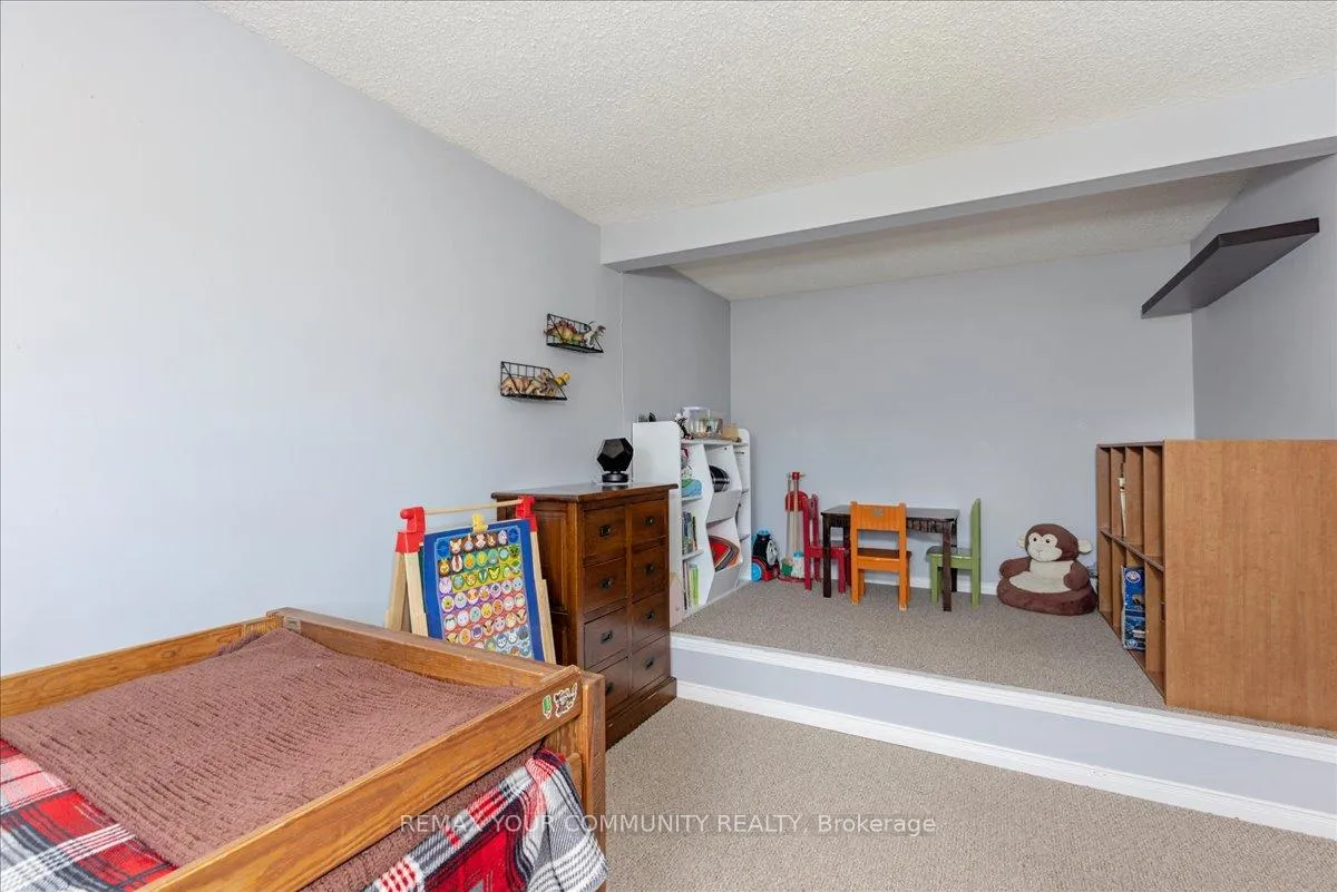 Photo 23 of 13 Waddington Crescent, Barrie, Holly — HOMEH