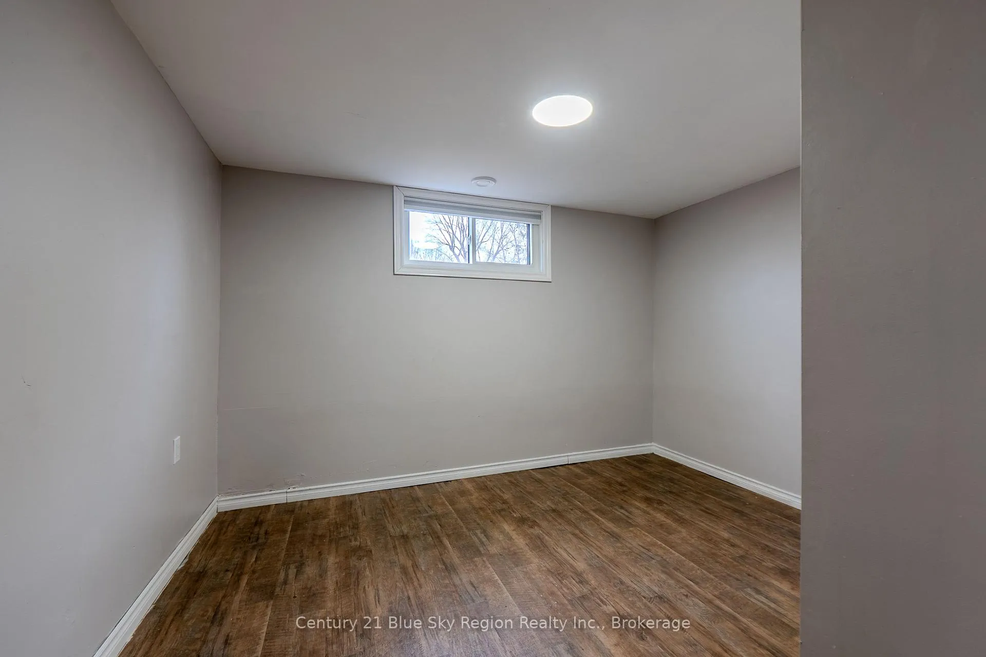 Photo 2 of 862 Lakeshore Drive, North Bay, Ferris — HOMEH