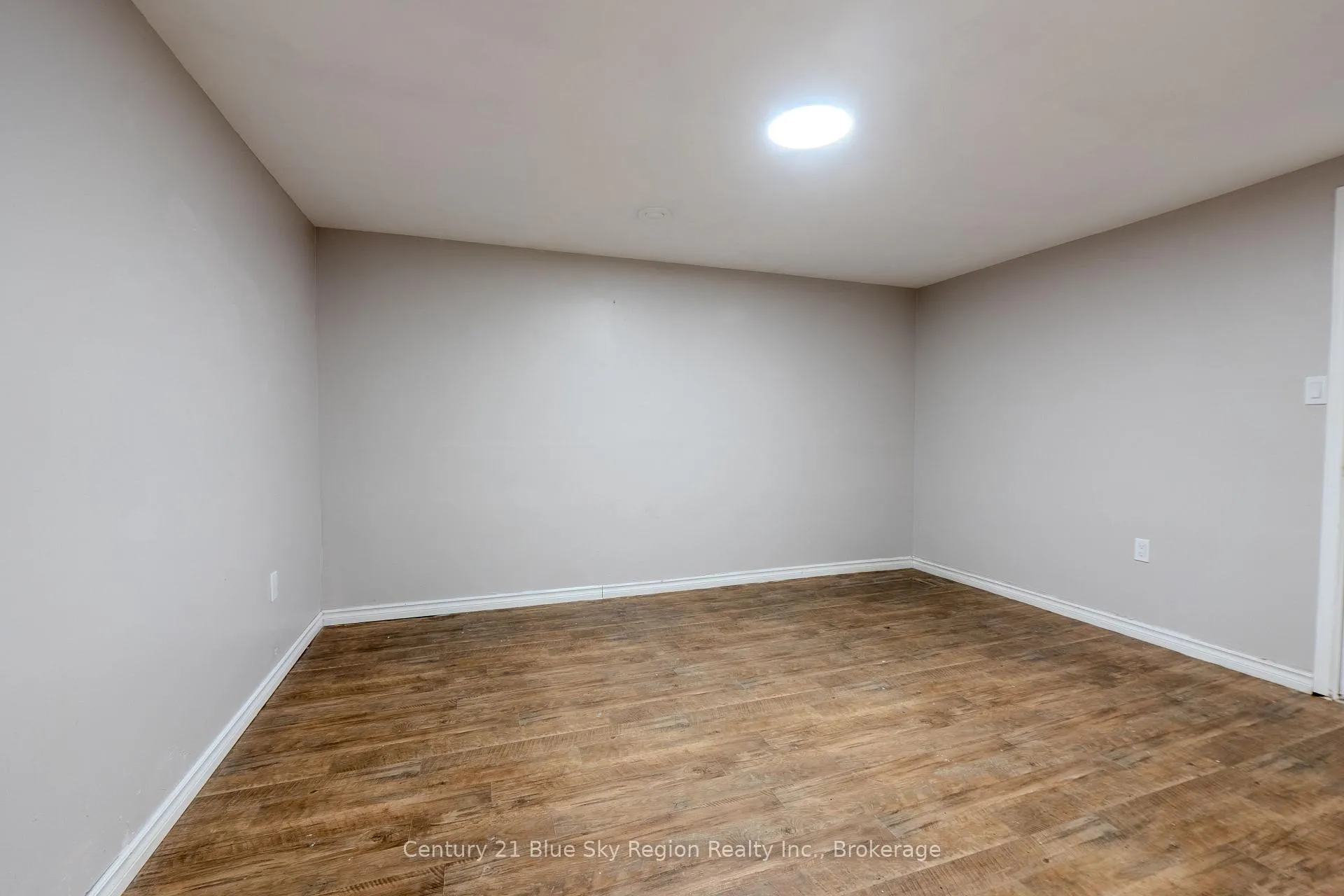 Photo 6 of 862 Lakeshore Drive, North Bay, Ferris — HOMEH