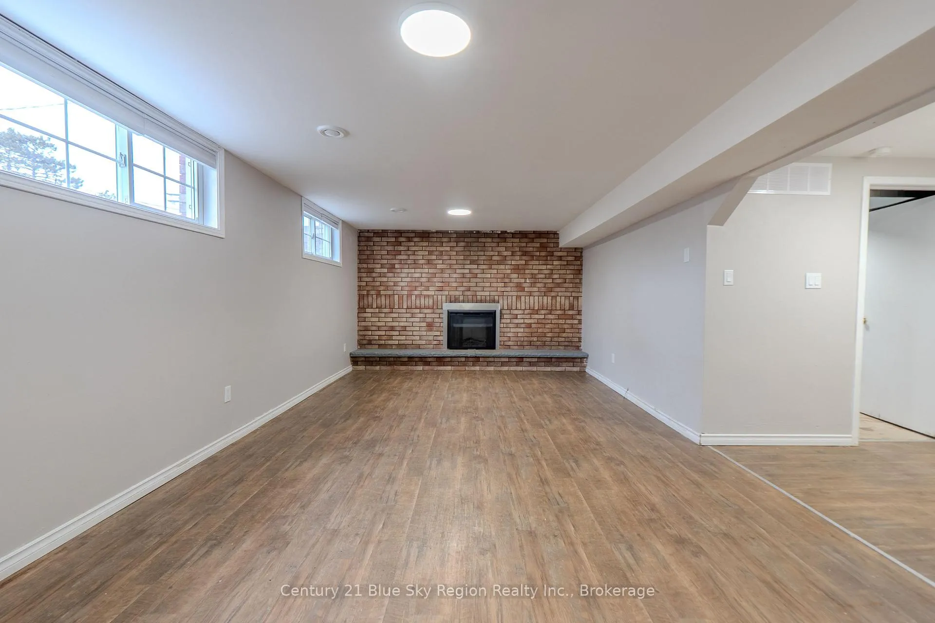 Photo 11 of 862 Lakeshore Drive, North Bay, Ferris — HOMEH